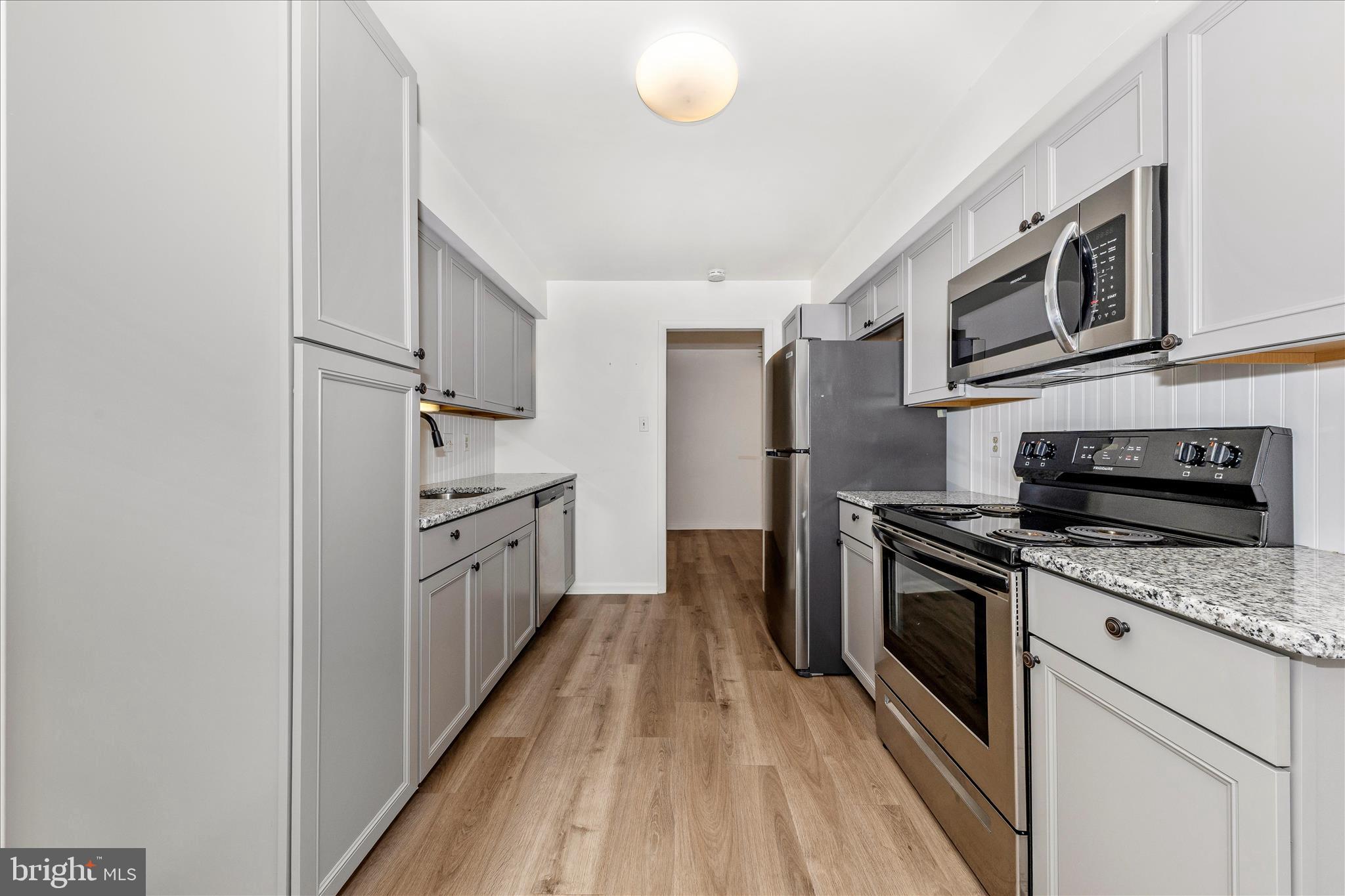 GLADE TOWN - Residential