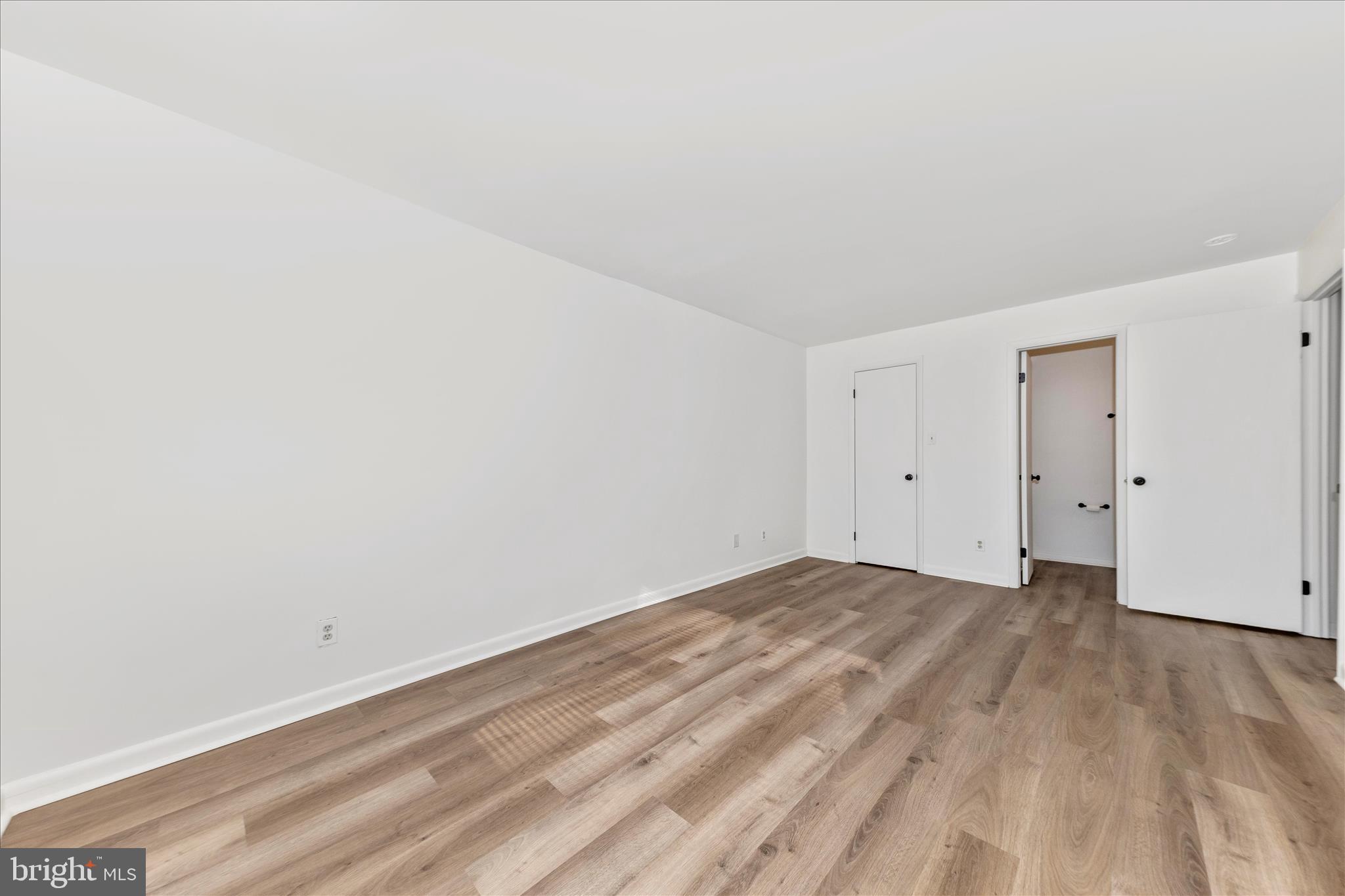 GLADE TOWN - Residential