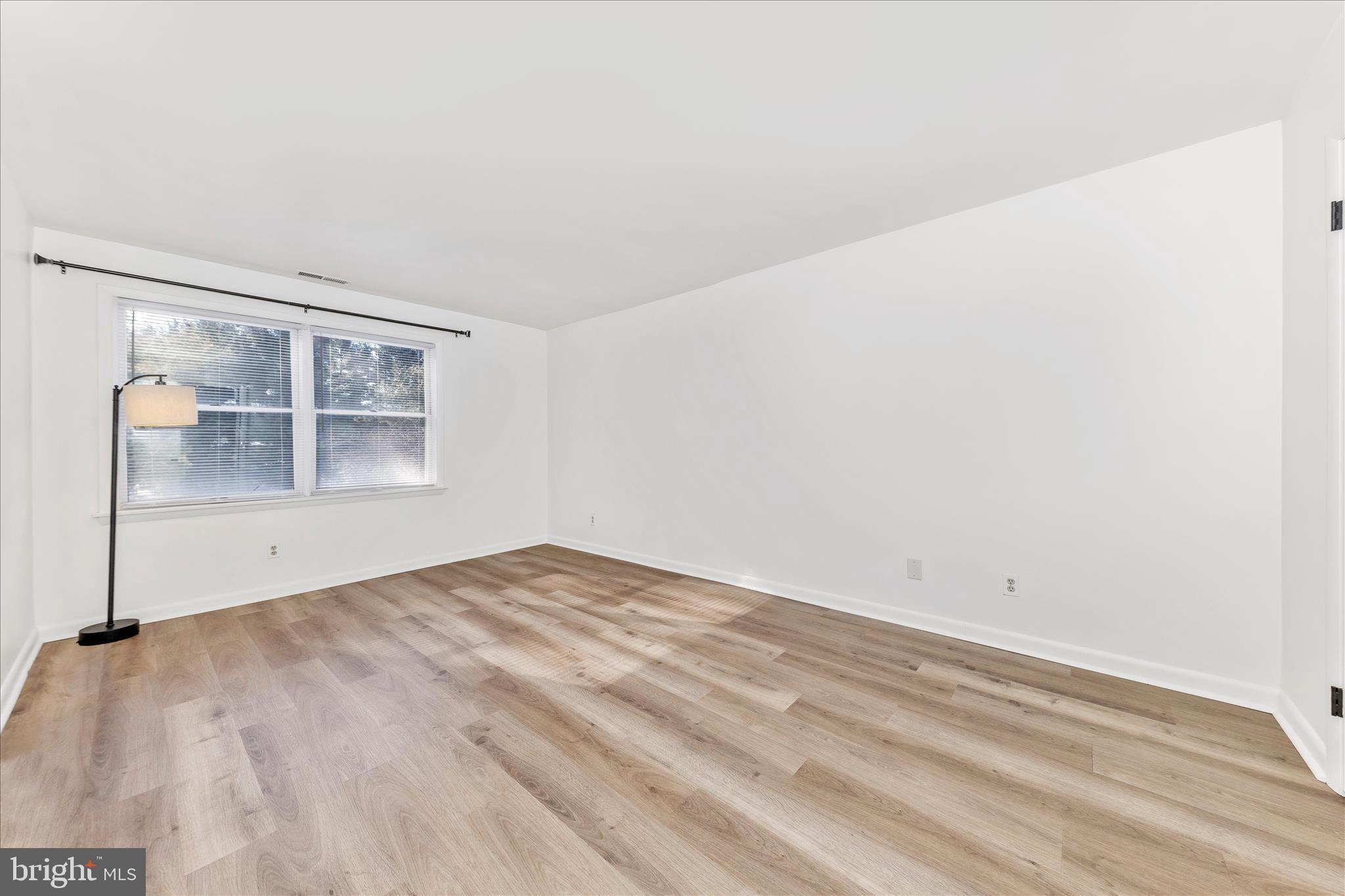 GLADE TOWN - Residential