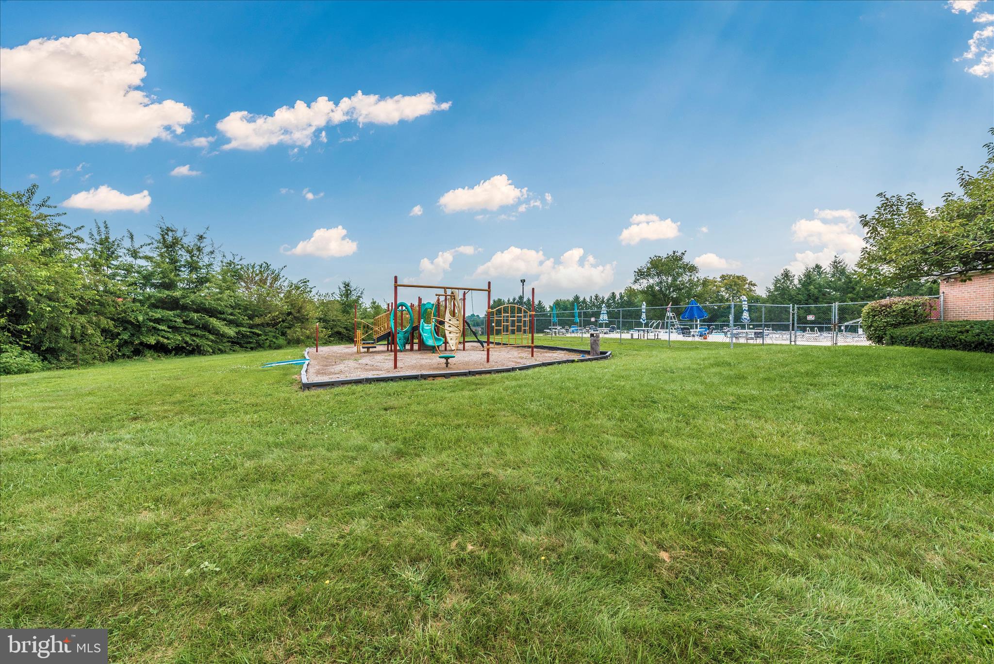 GLADE TOWN - Residential