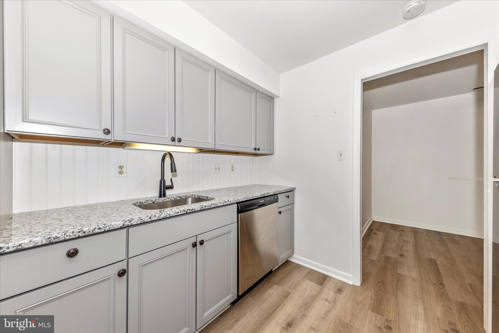 GLADE TOWN - Residential