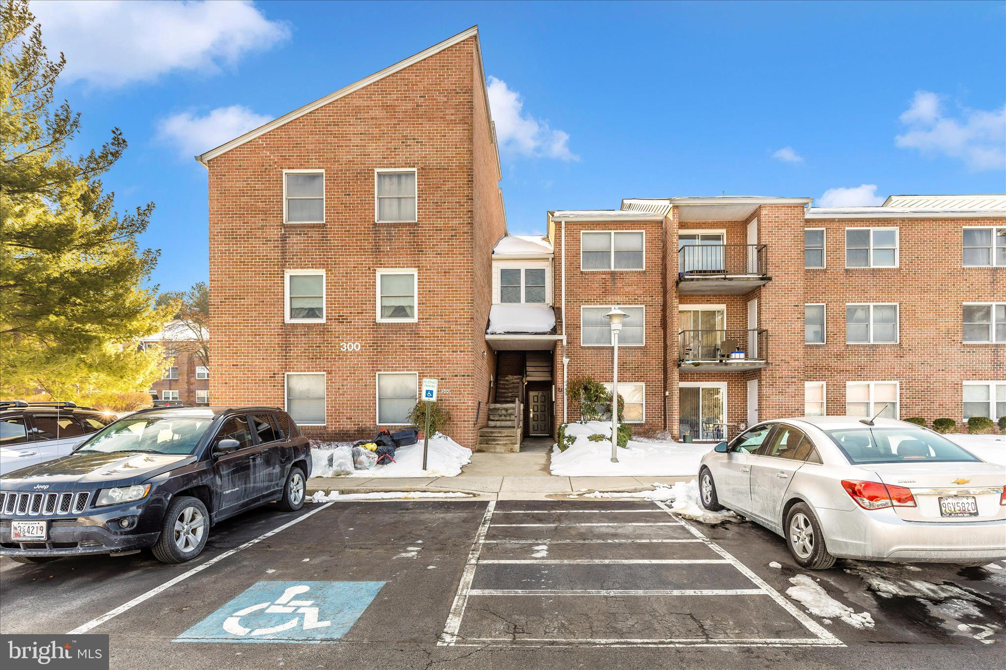 GLADE TOWN - Residential