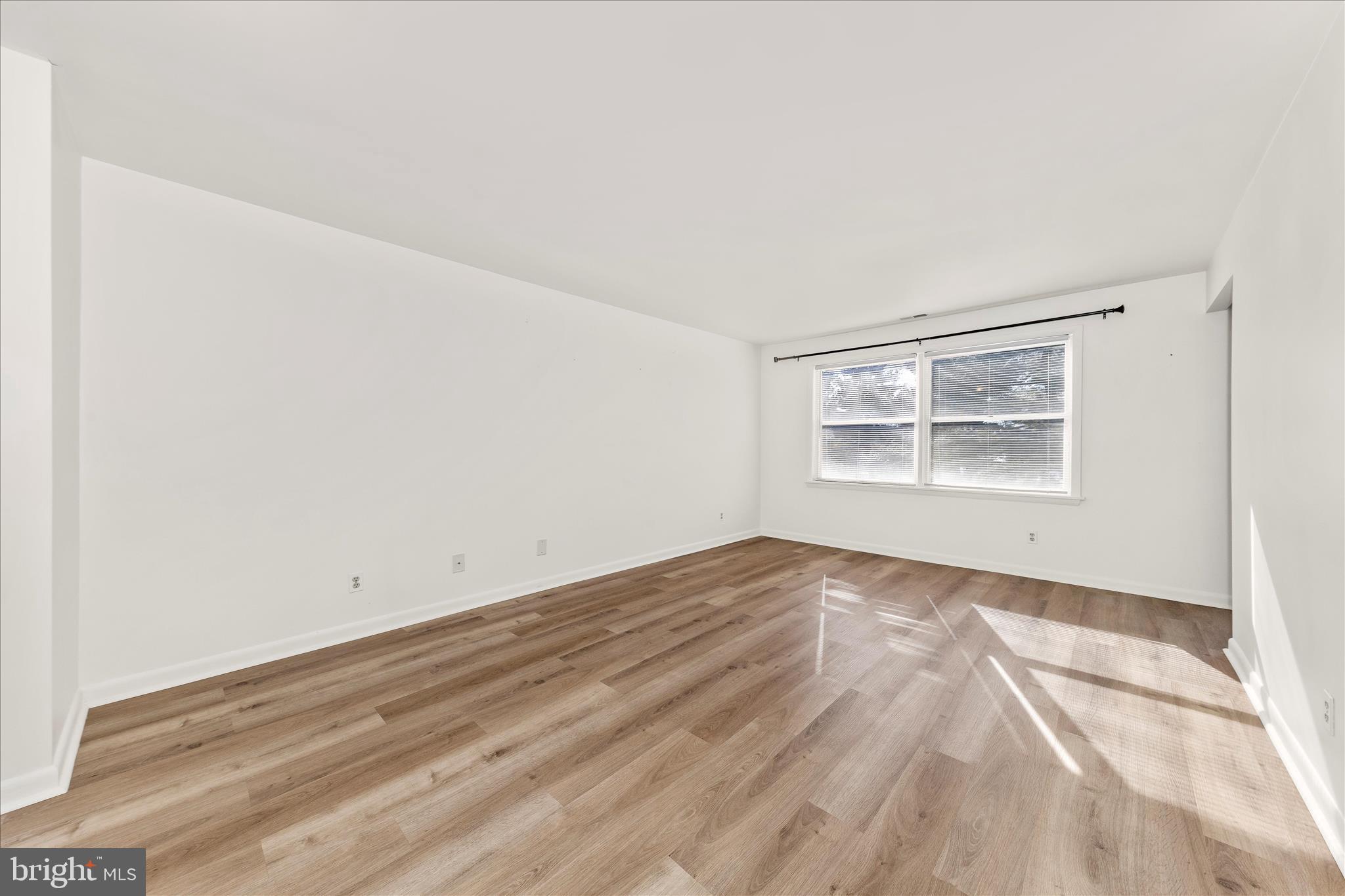 GLADE TOWN - Residential