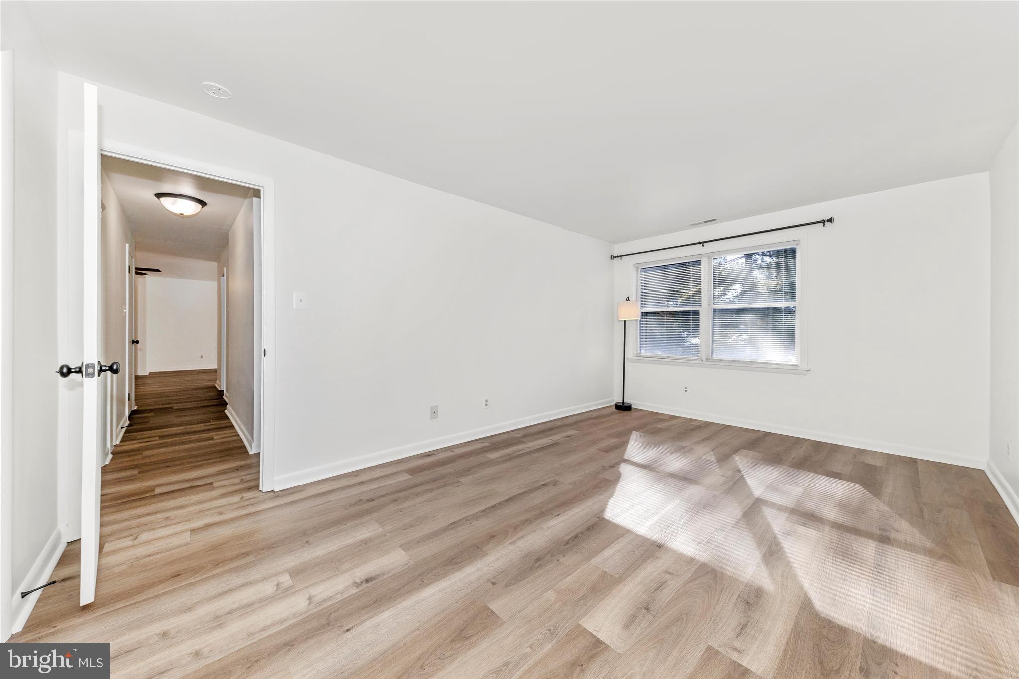 GLADE TOWN - Residential