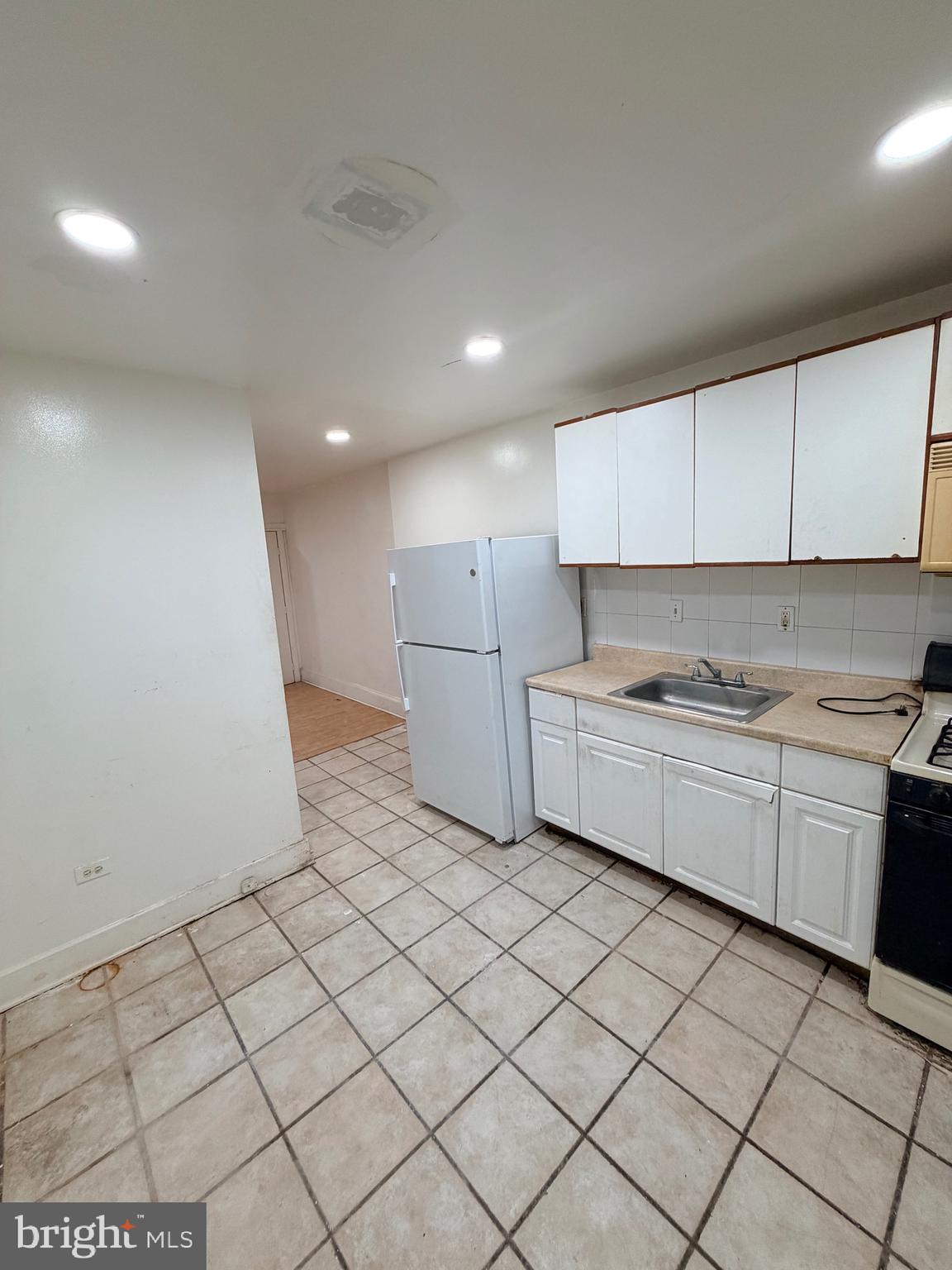 GERMANTOWN (EAST) - Residential