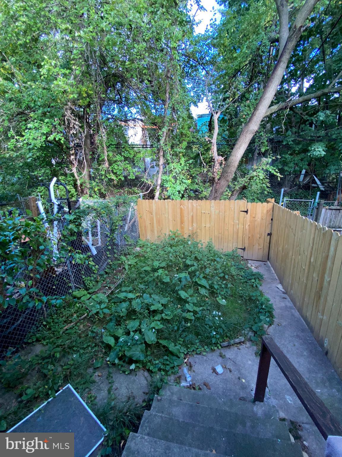 GERMANTOWN (EAST) - Residential