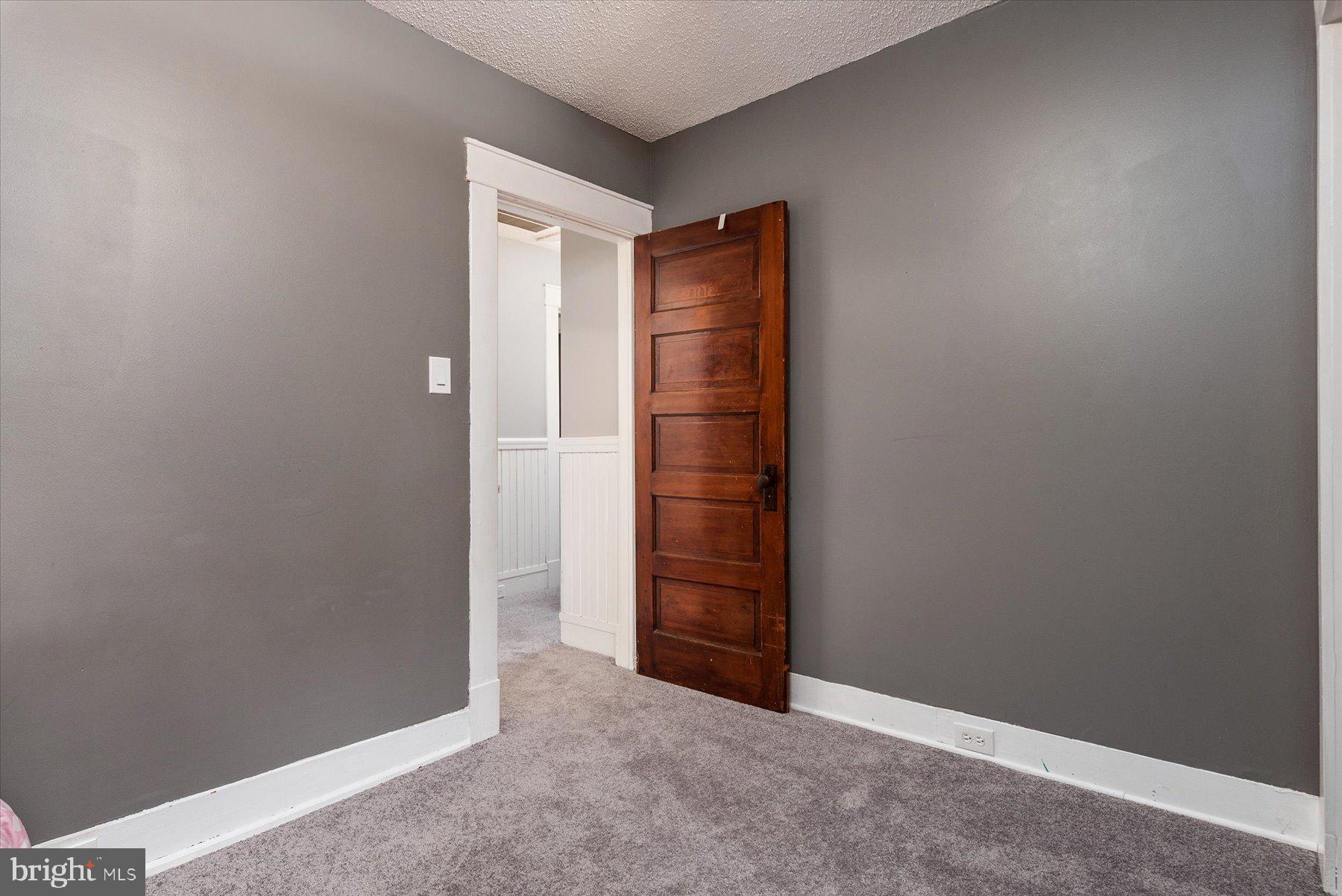 CATON HILLS - Residential