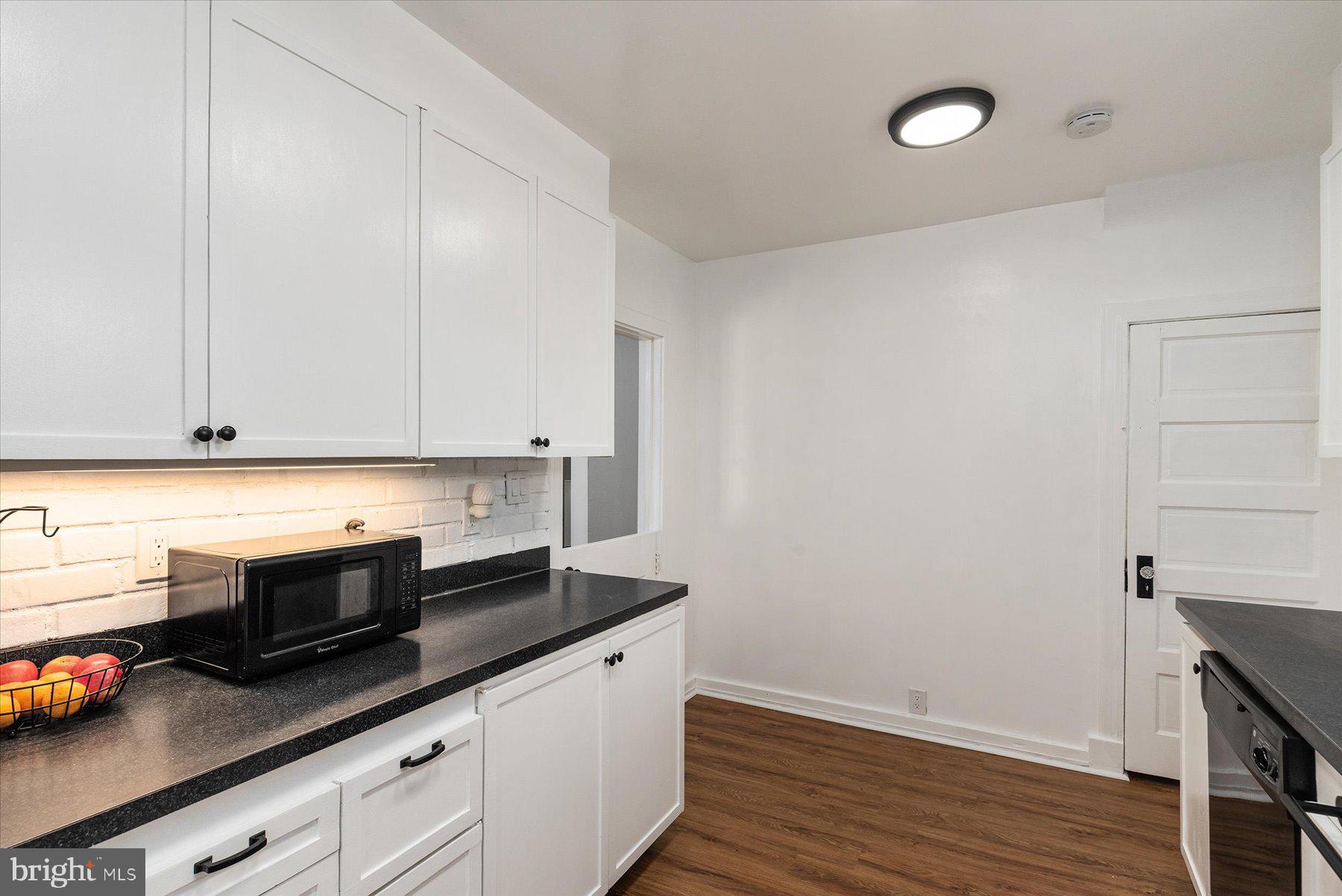 CATON HILLS - Residential