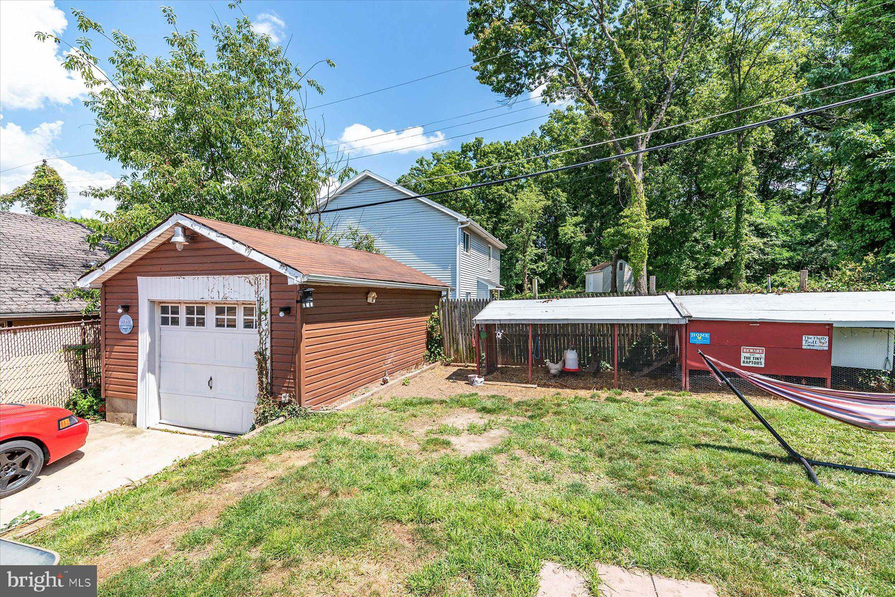 CATON HILLS - Residential