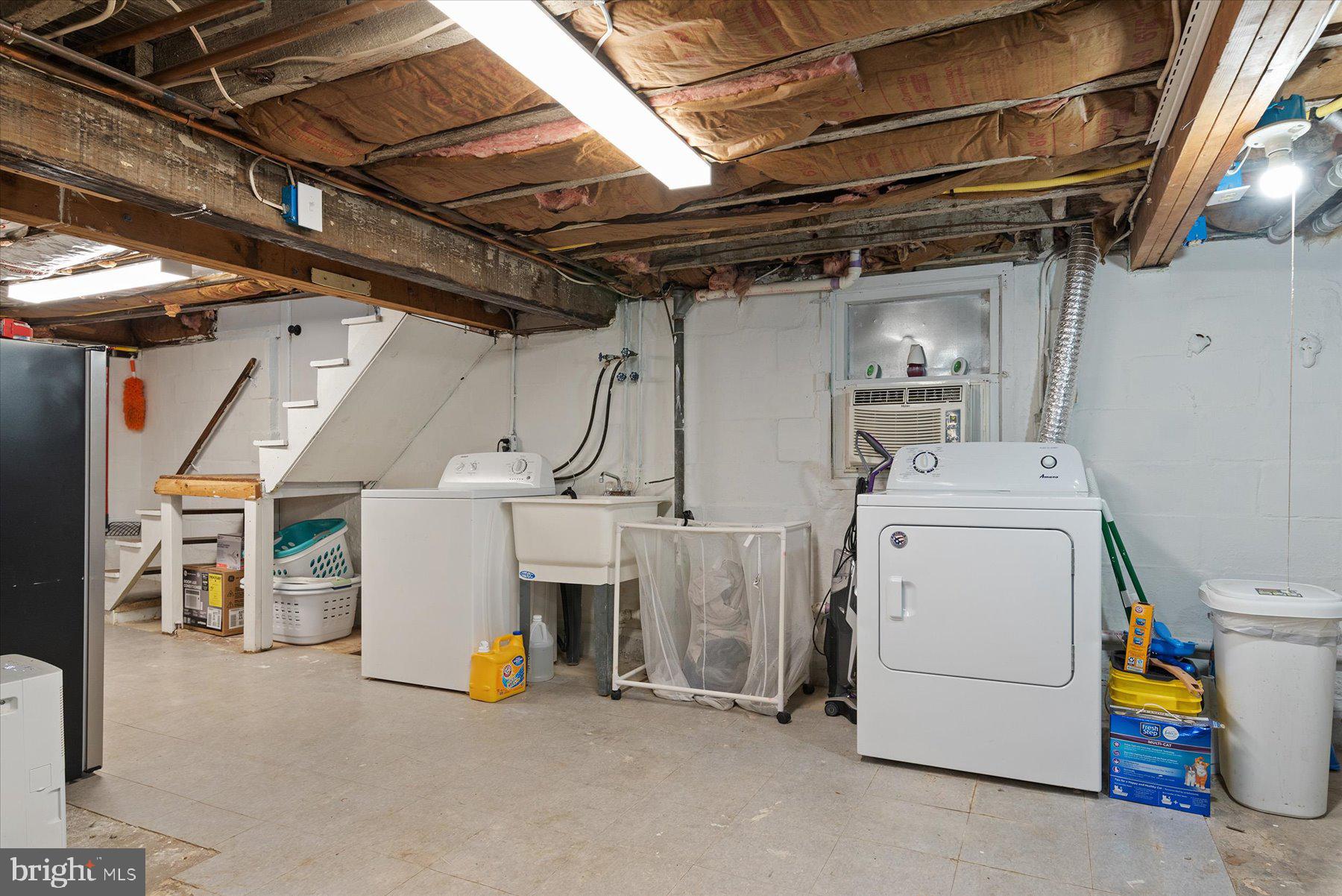 CATON HILLS - Residential