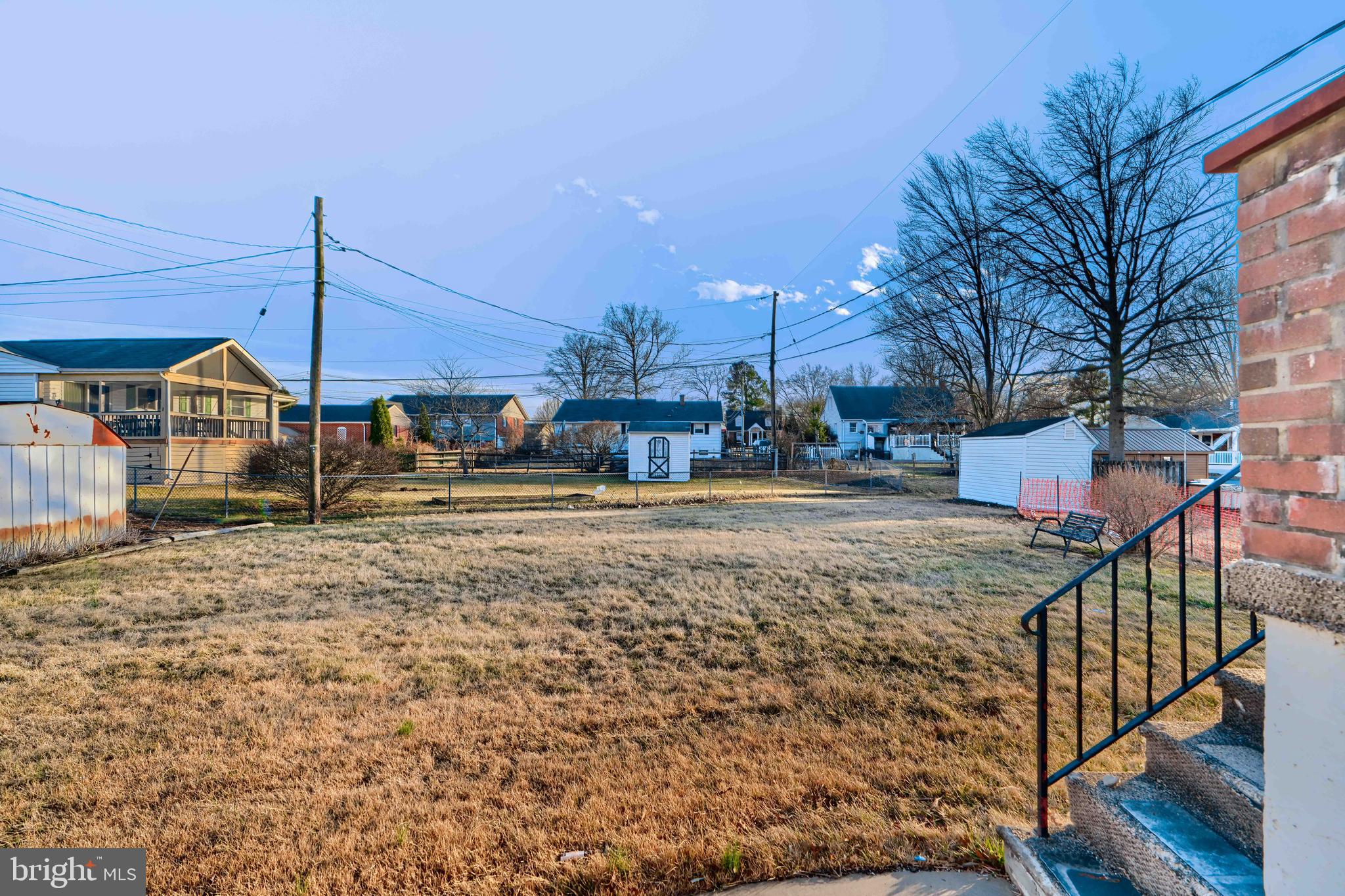 HOLIDAY MANOR - Residential