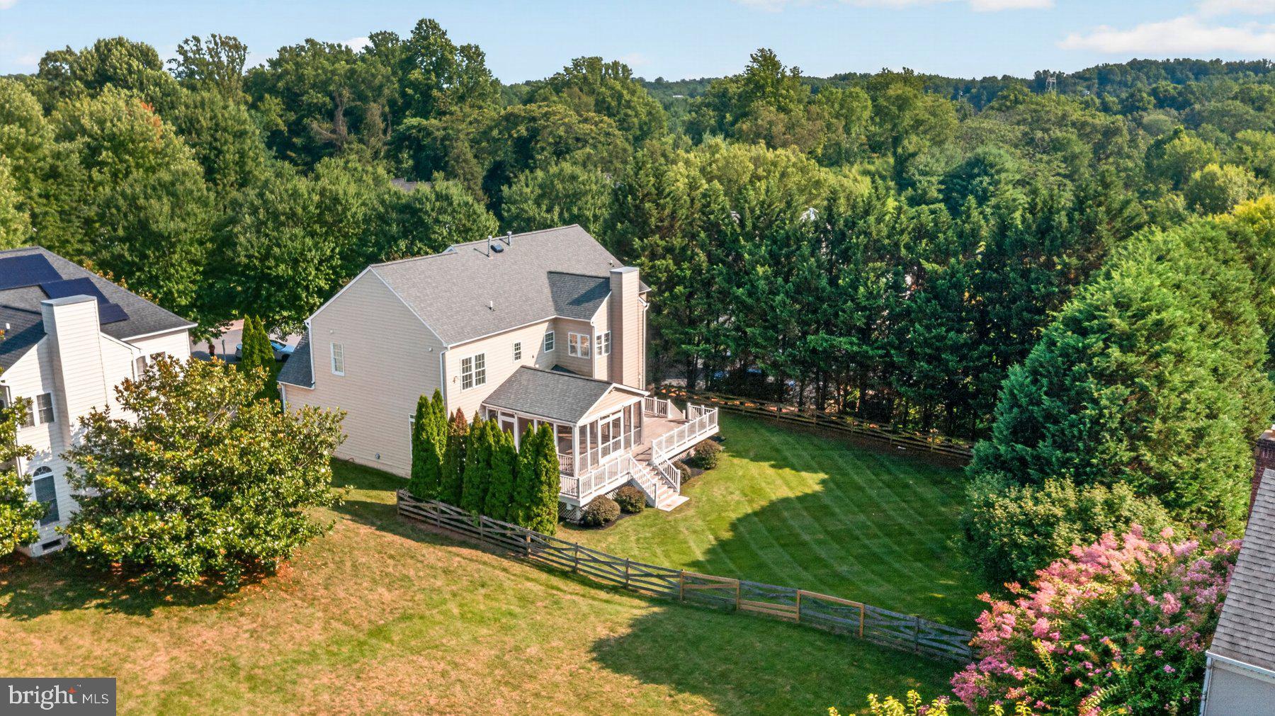 7192 COLLINGWOOD COURT