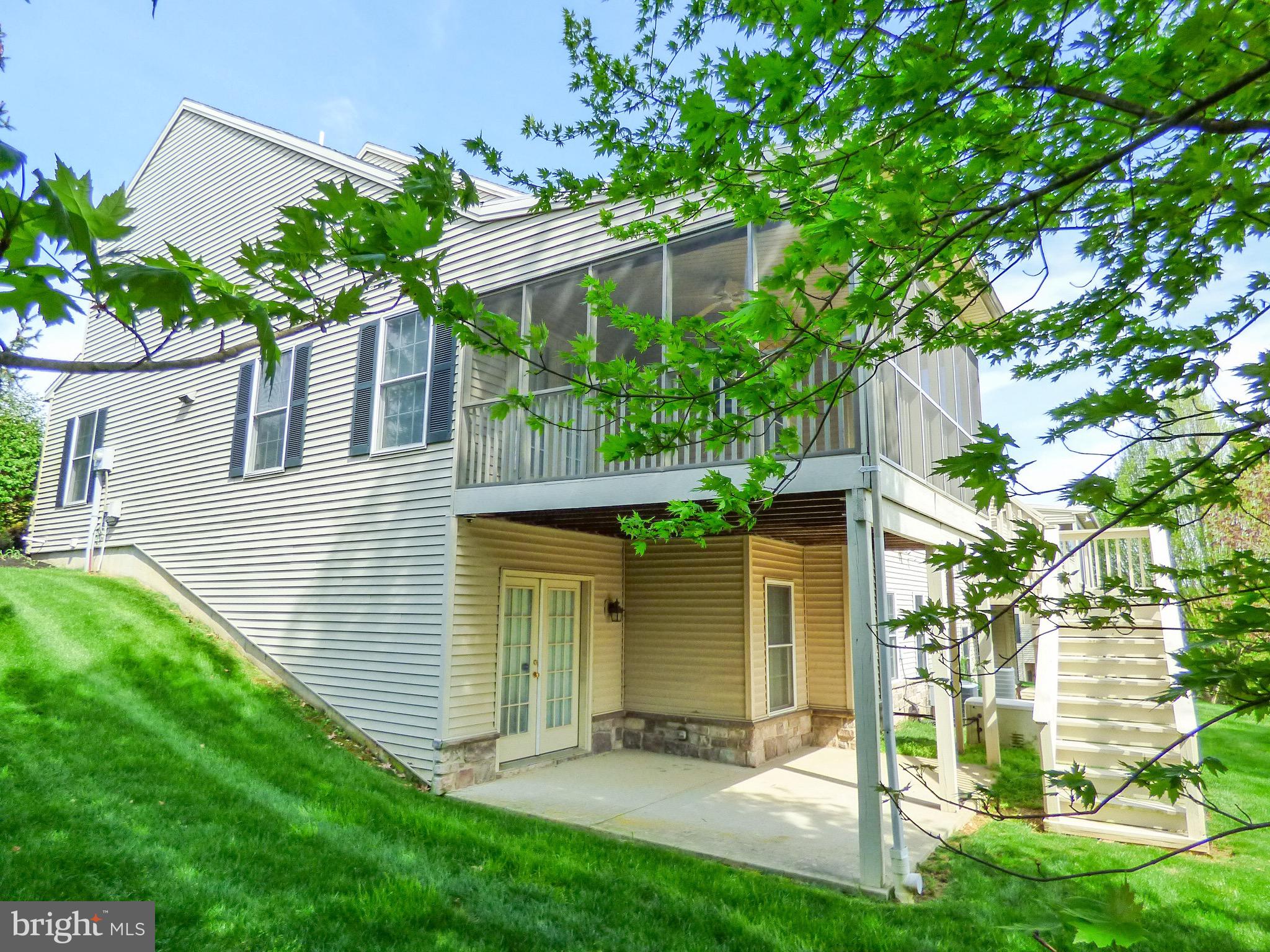 1742 STONE HILL DRIVE