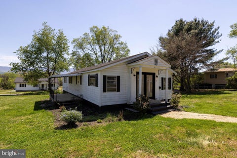 Mobile Home For Sale - 411 Fourth Street<br/> LURAY, VA 22835