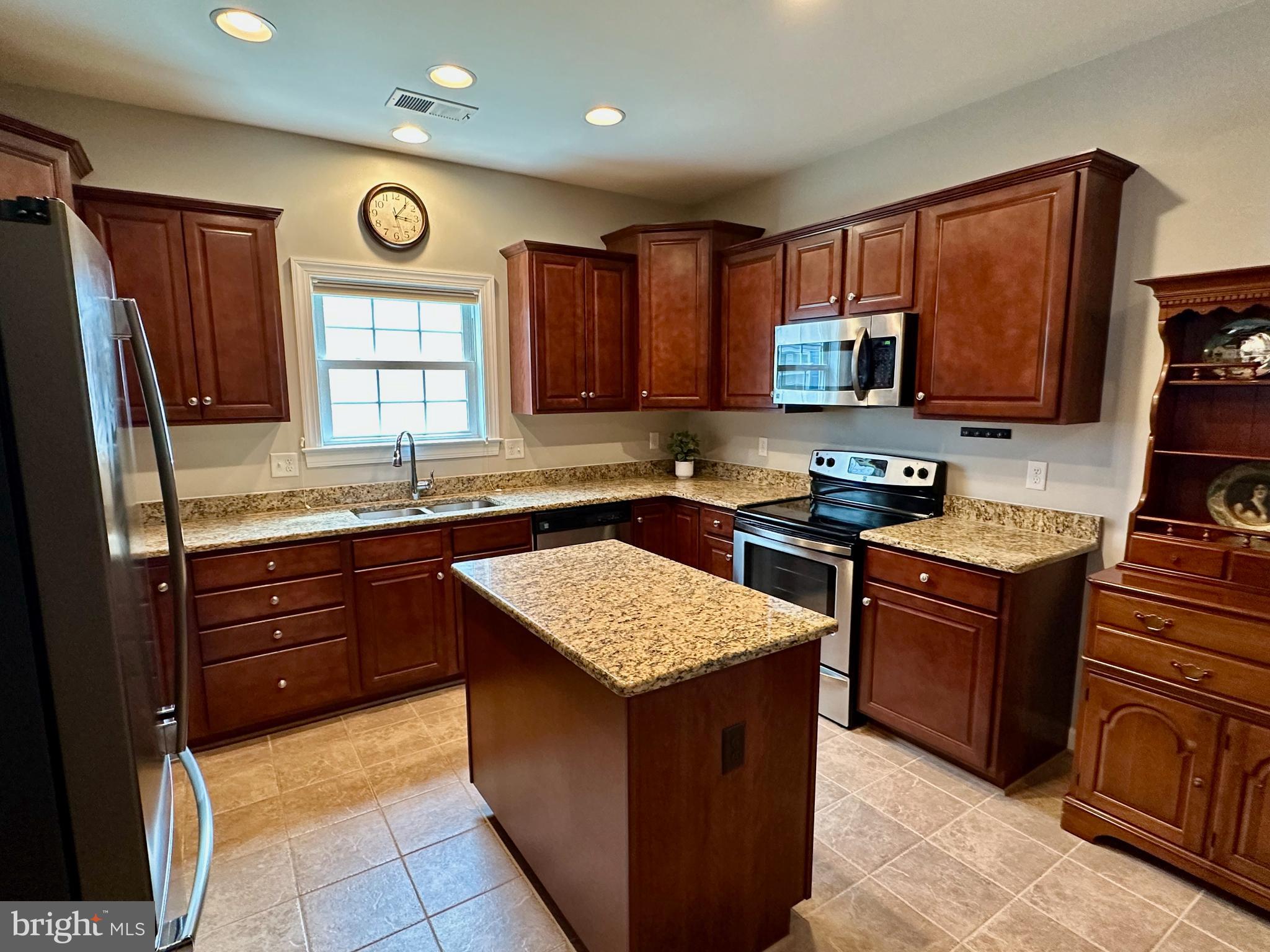 109 SADI COURT