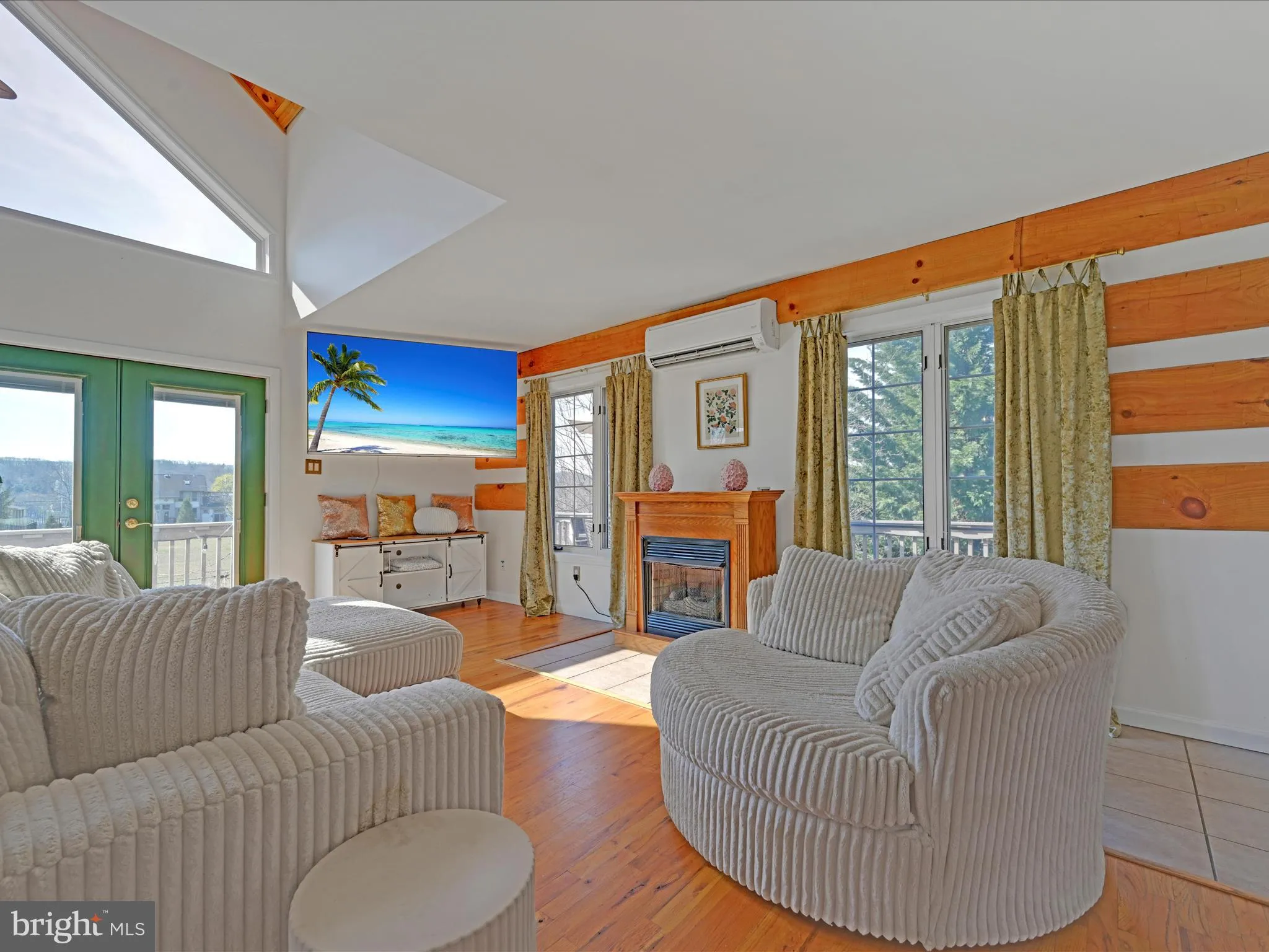 Auburn, Pennsylvania 17922, United States, 3 Bedrooms Bedrooms, ,2 BathroomsBathrooms,Residential,Pending,112601