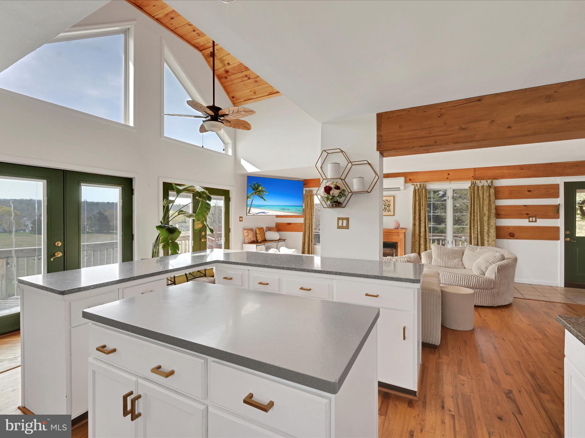 LAKE WYNONAH - Residential