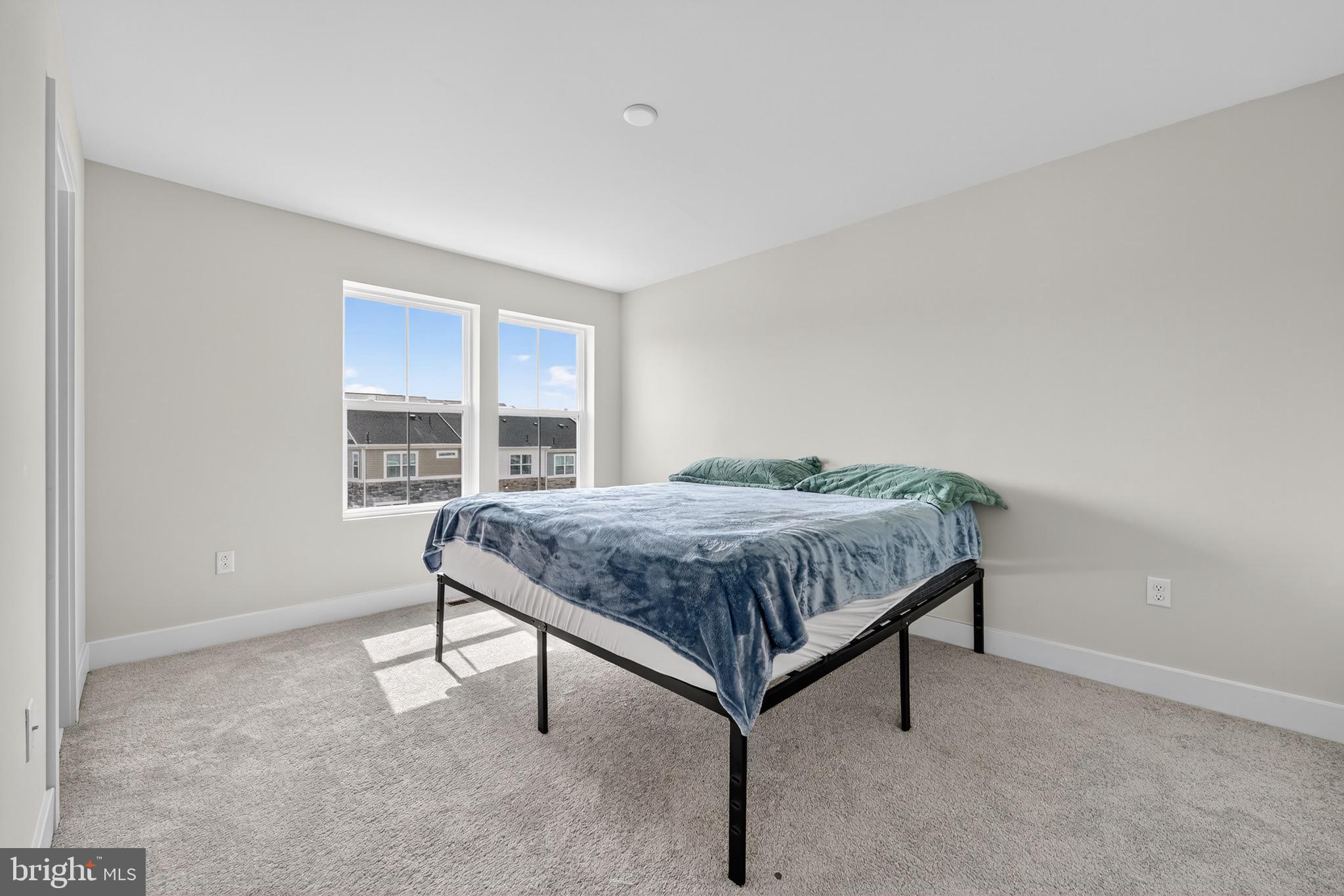 ST CHARLES TOWNS - Residential Lease