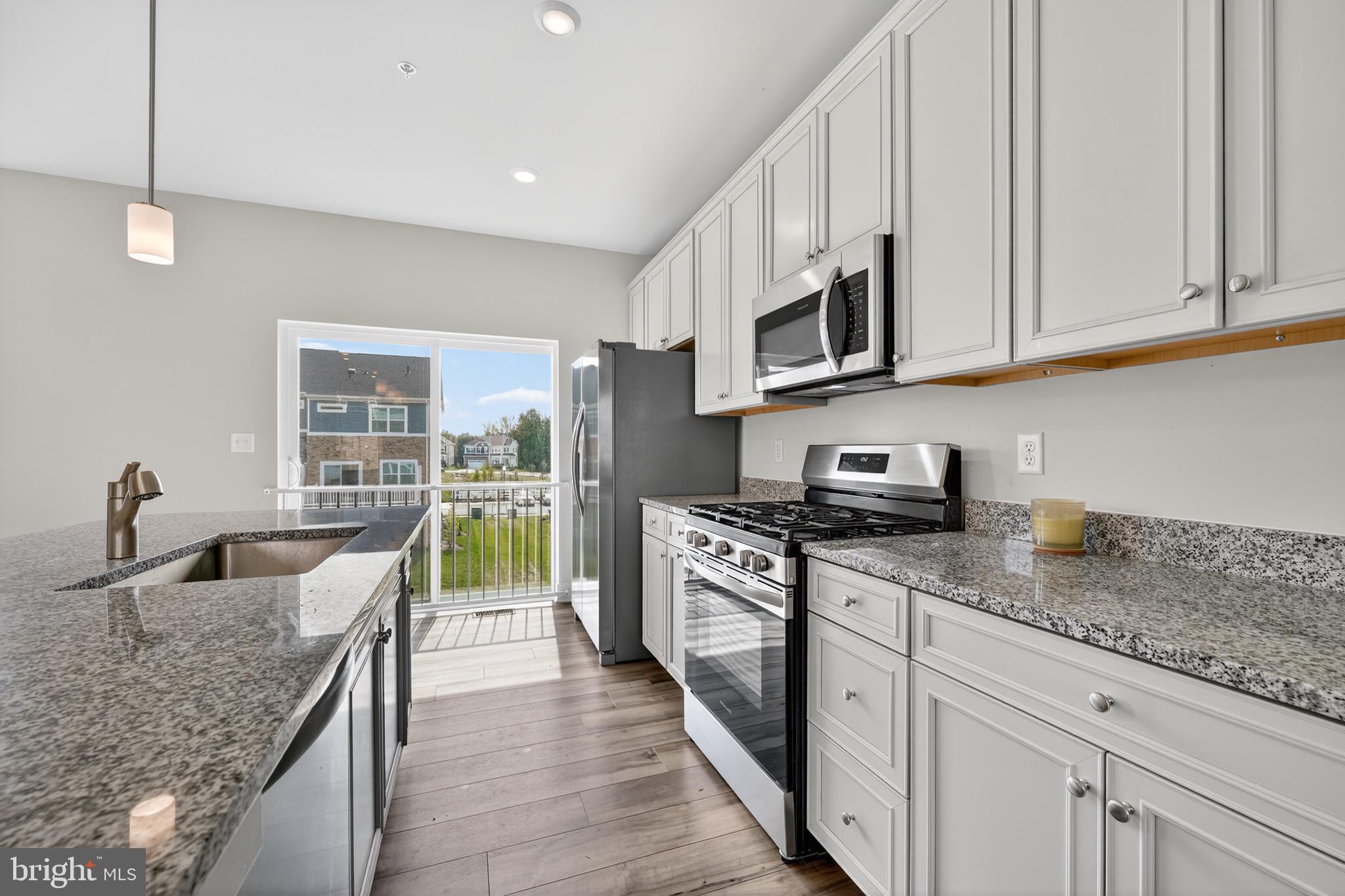 ST CHARLES TOWNS - Residential Lease