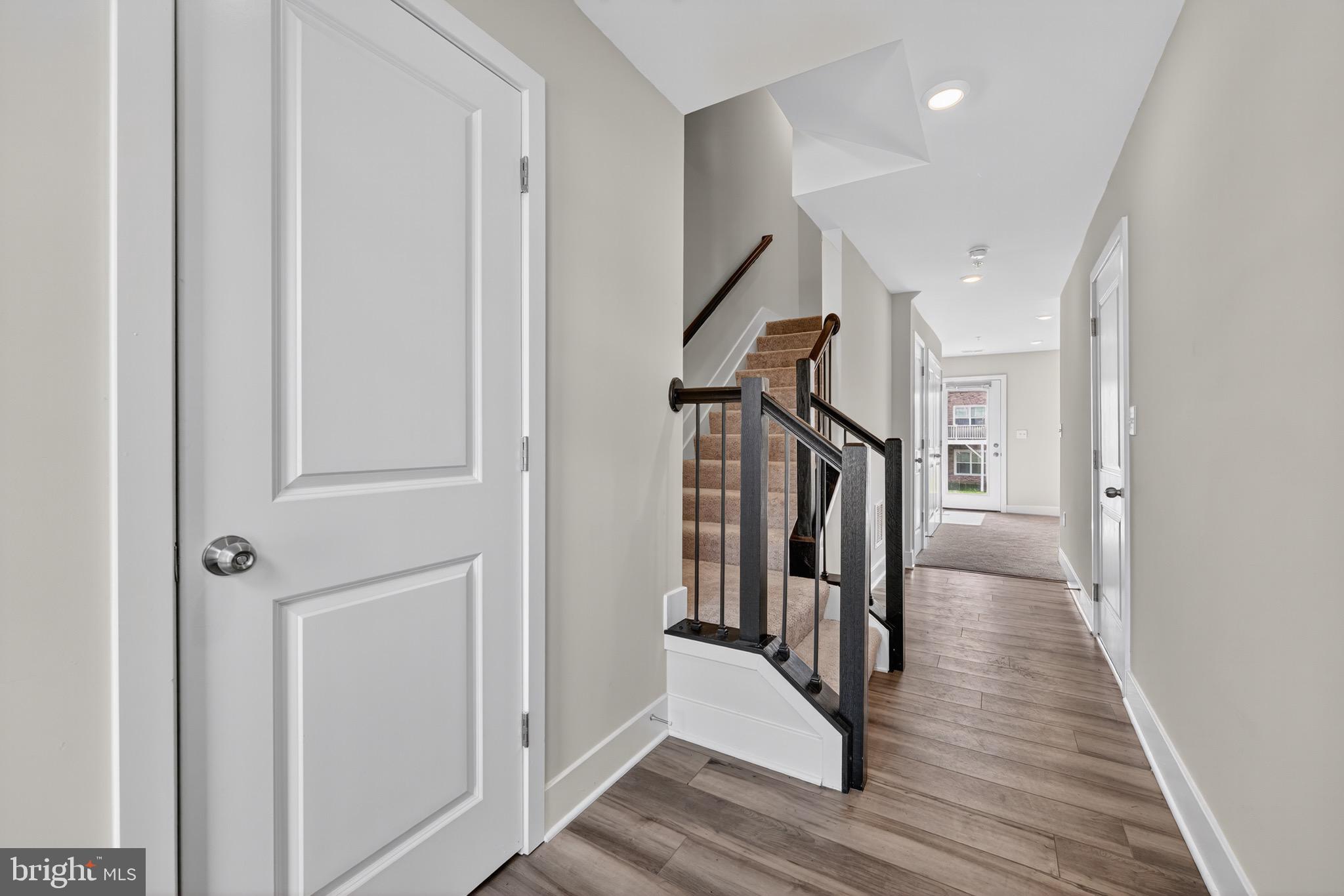 ST CHARLES TOWNS - Residential Lease