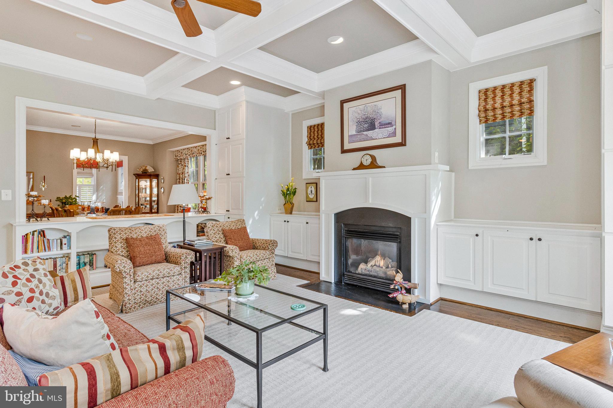 LYON VILLAGE - Residential