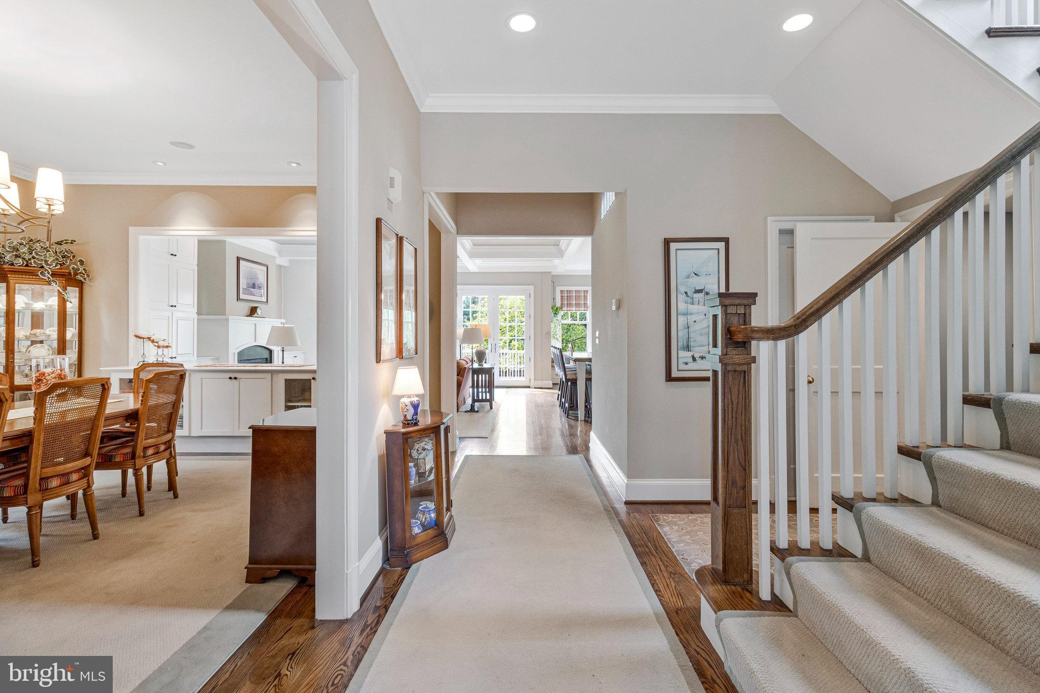 LYON VILLAGE - Residential