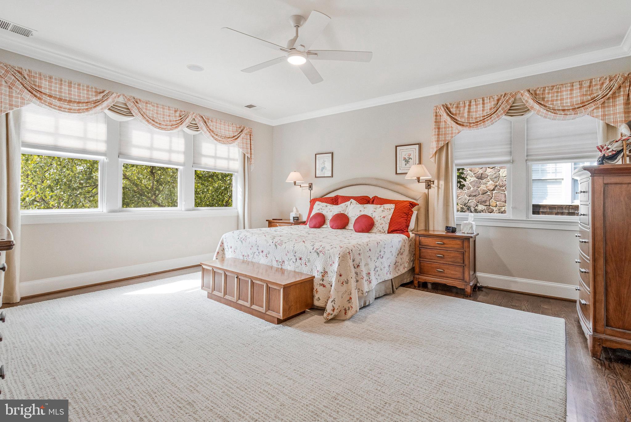 LYON VILLAGE - Residential