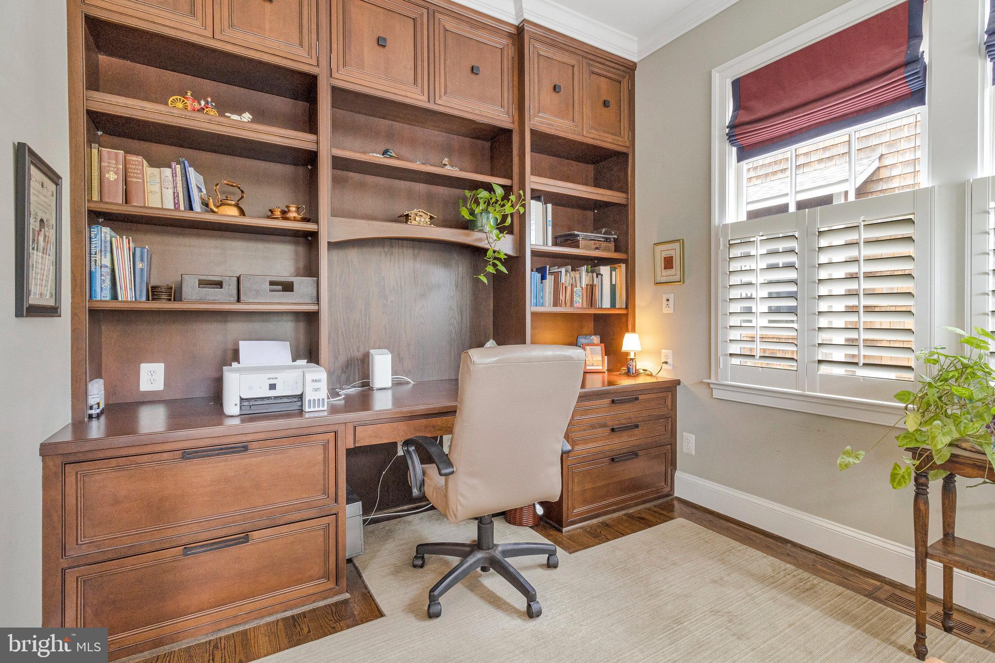 LYON VILLAGE - Residential