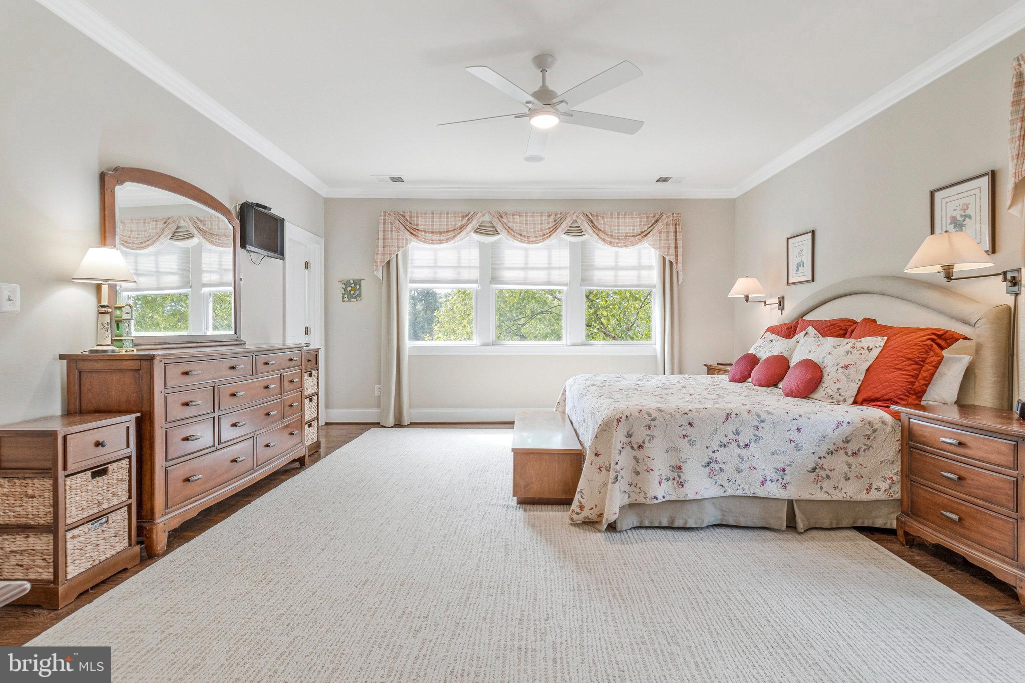 LYON VILLAGE - Residential