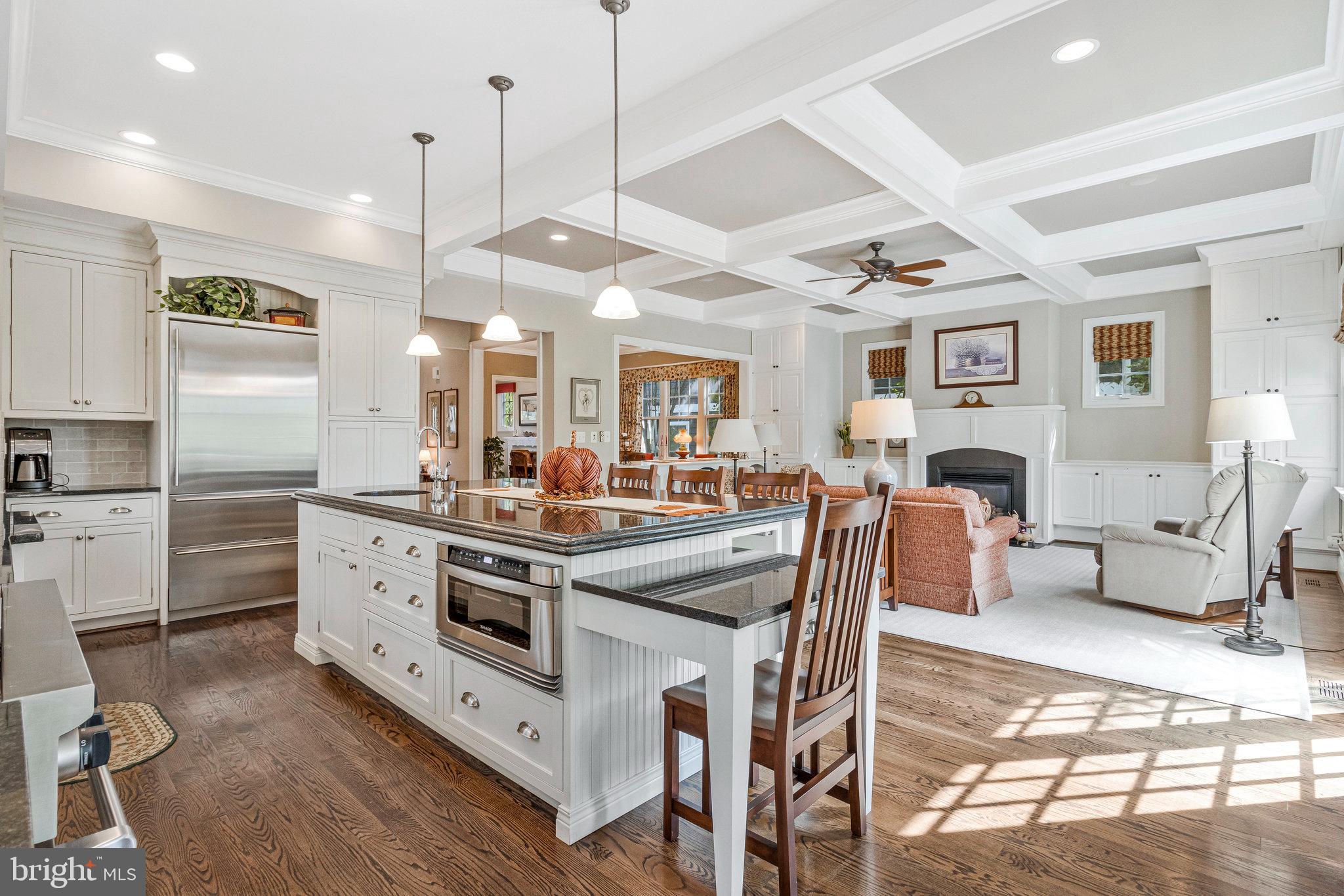 LYON VILLAGE - Residential