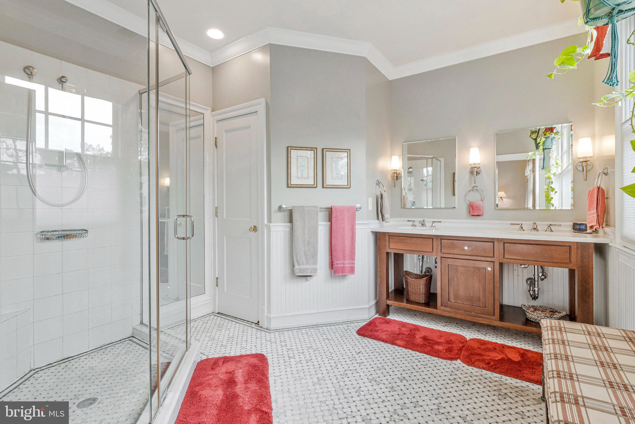 LYON VILLAGE - Residential