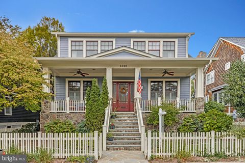 1318 N JACKSON STREET N ARLINGTON VA 22201