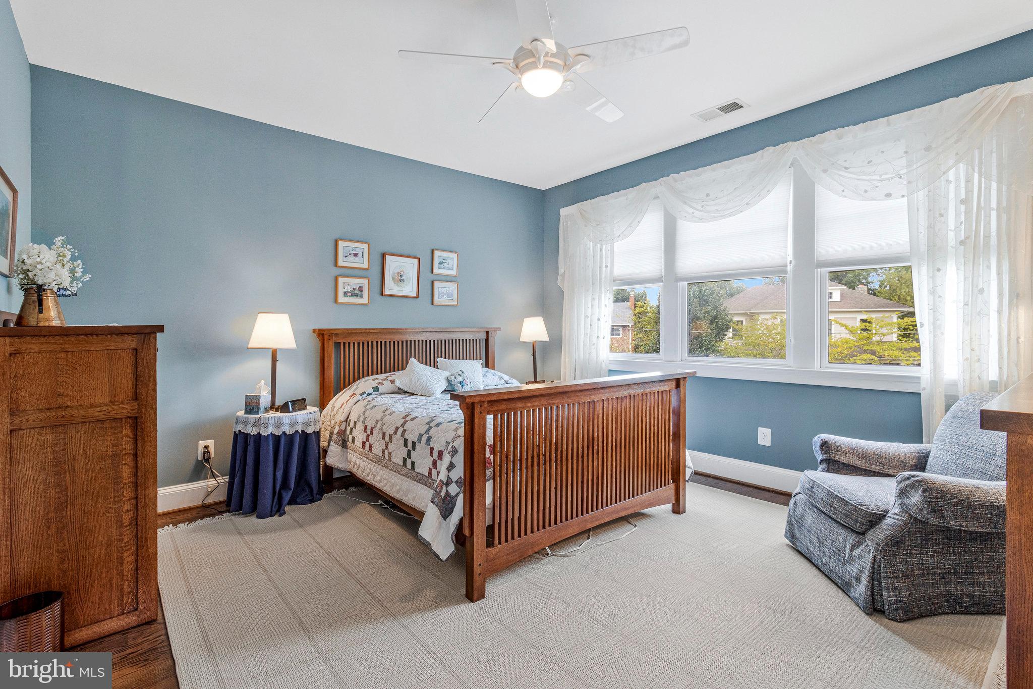 LYON VILLAGE - Residential