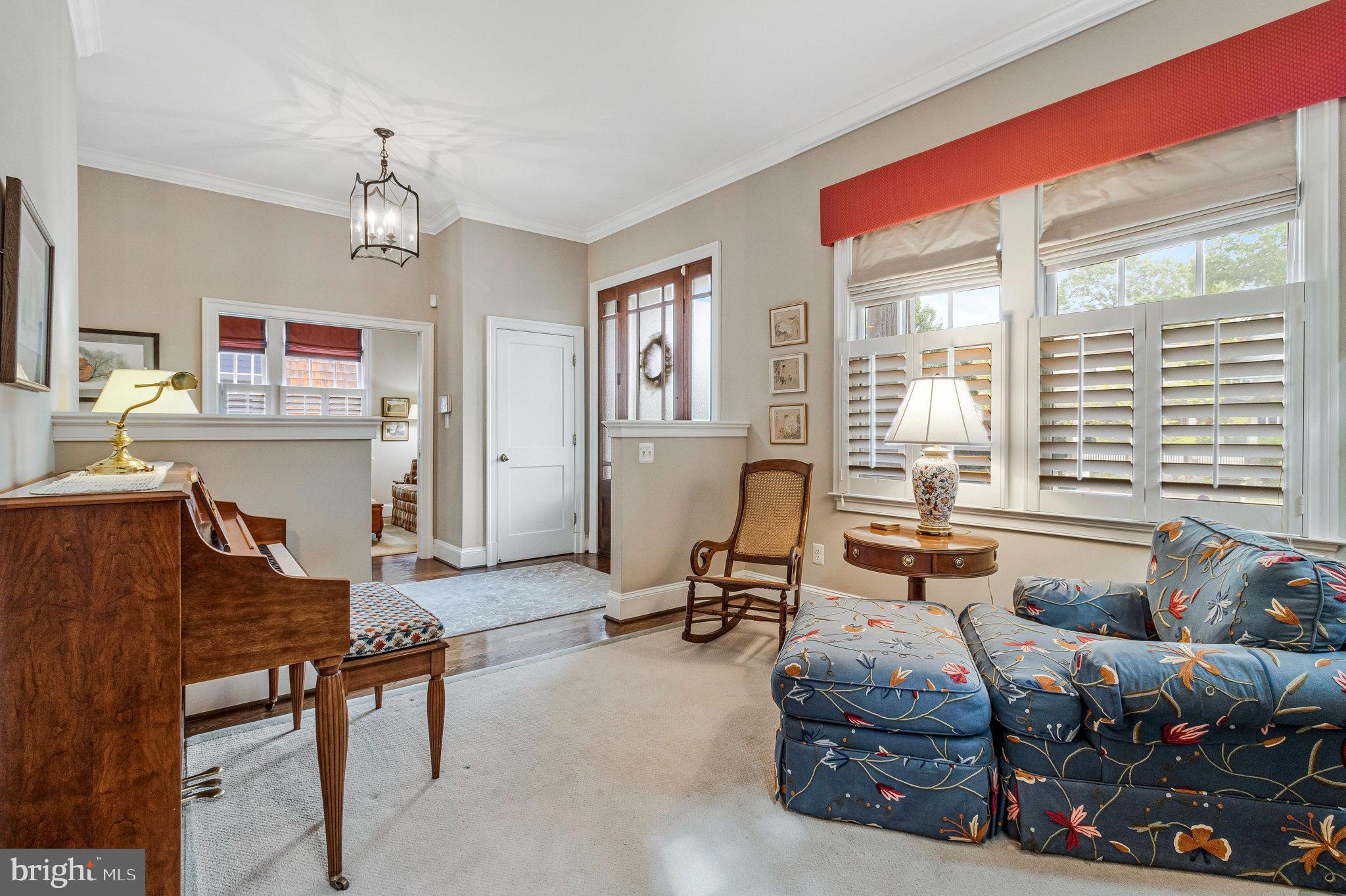 LYON VILLAGE - Residential