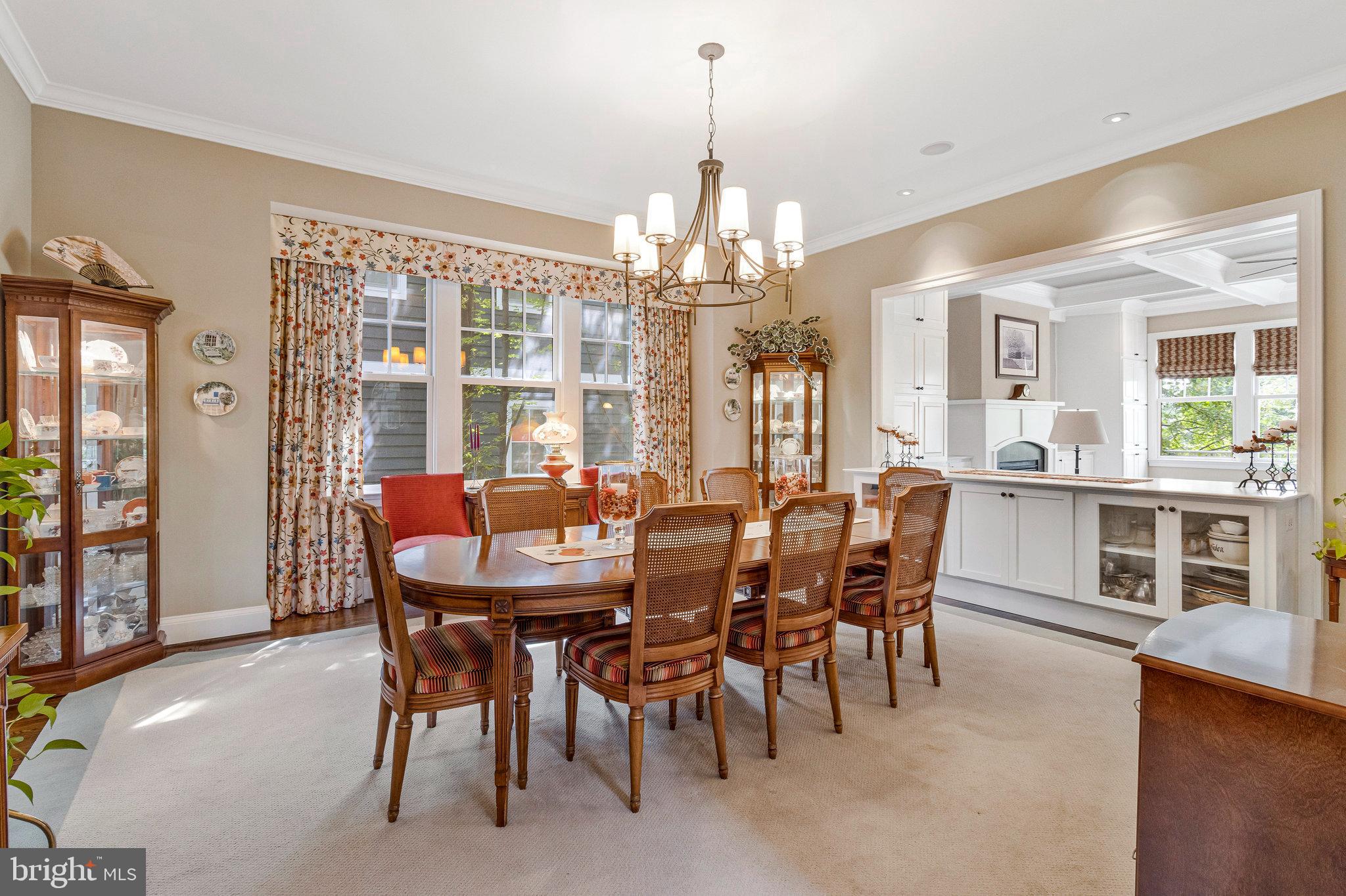 LYON VILLAGE - Residential