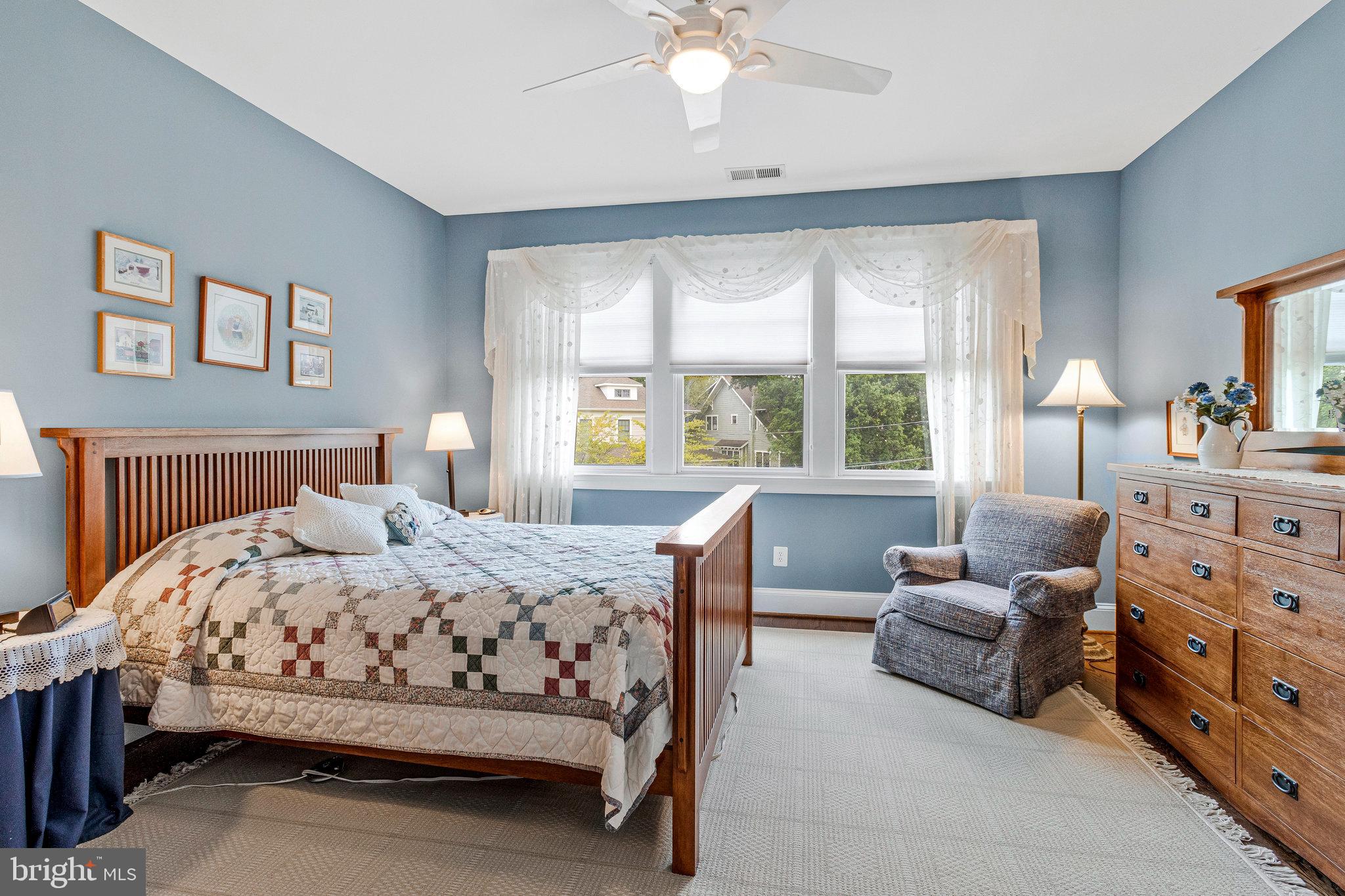 LYON VILLAGE - Residential