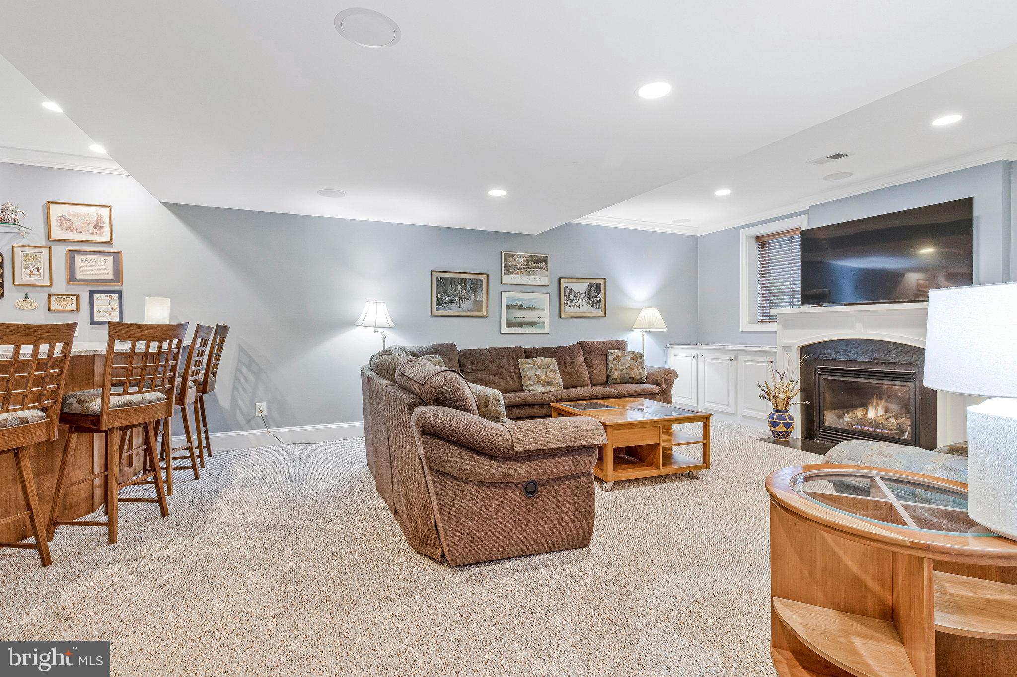 LYON VILLAGE - Residential