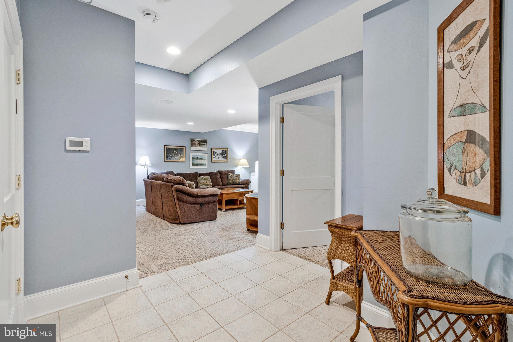 LYON VILLAGE - Residential