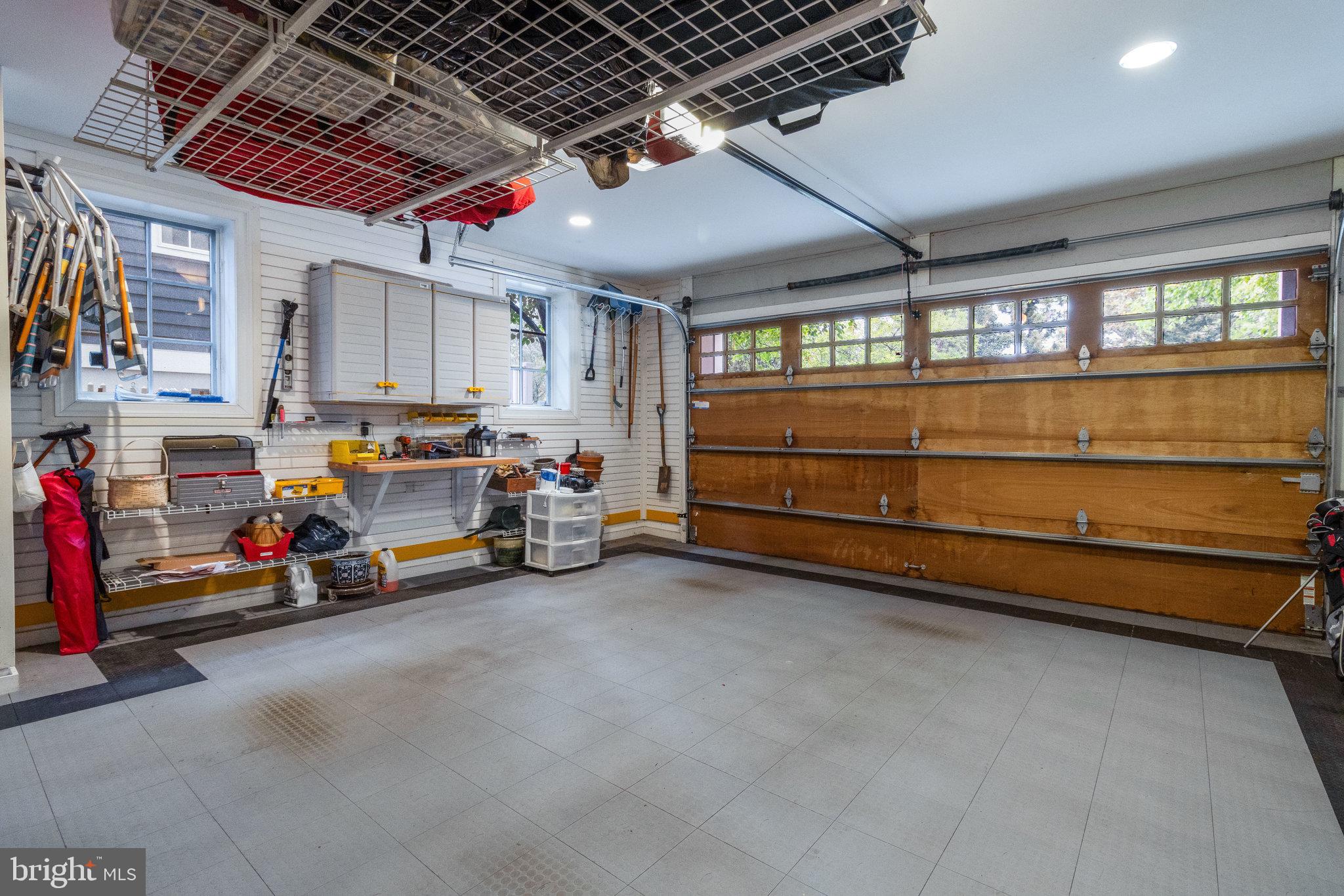 LYON VILLAGE - Residential