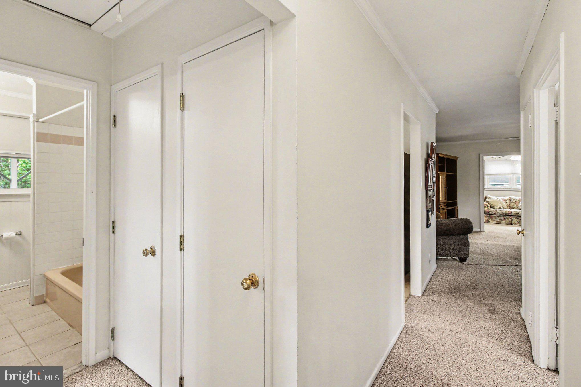 PENN SQ - Residential