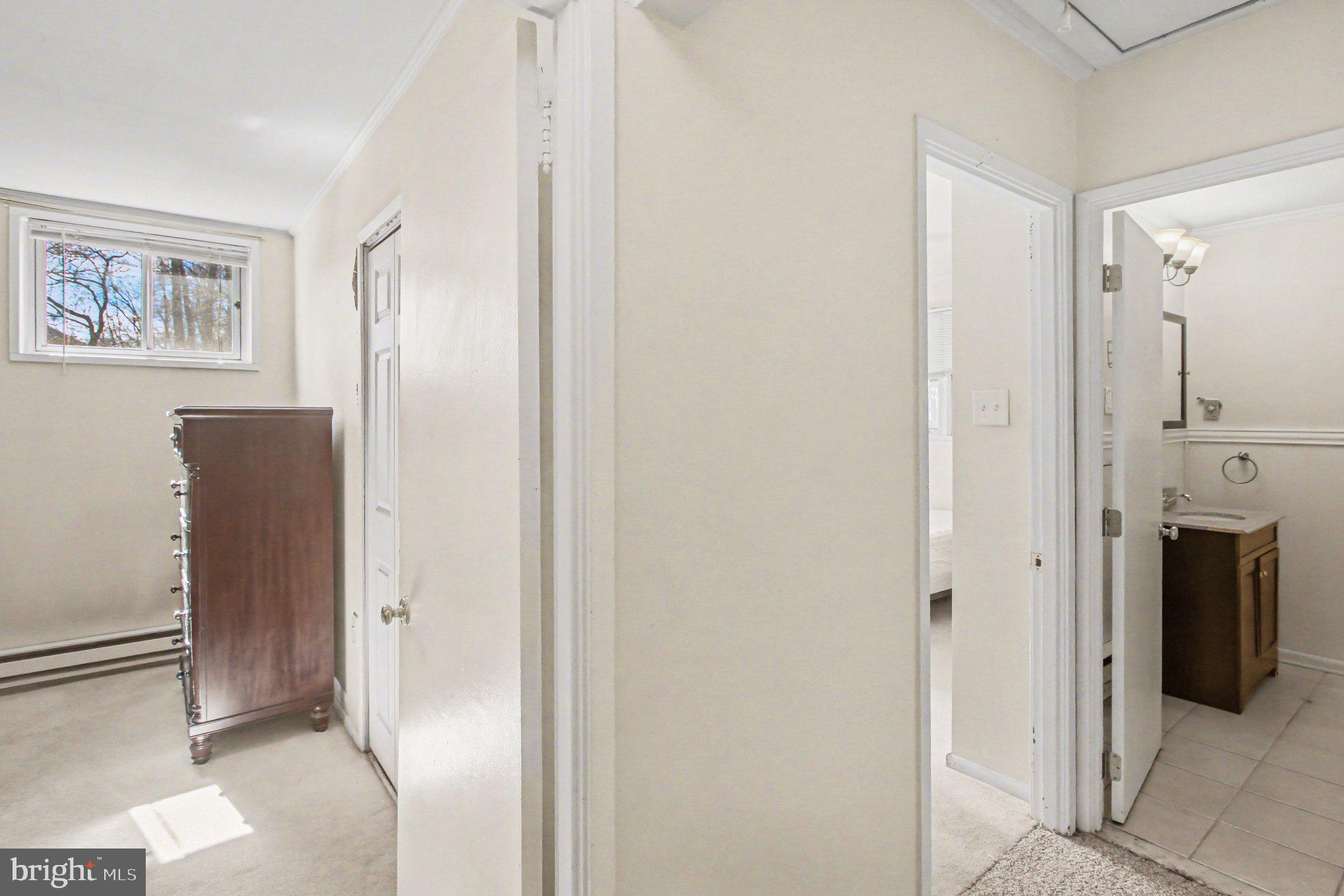 PENN SQ - Residential