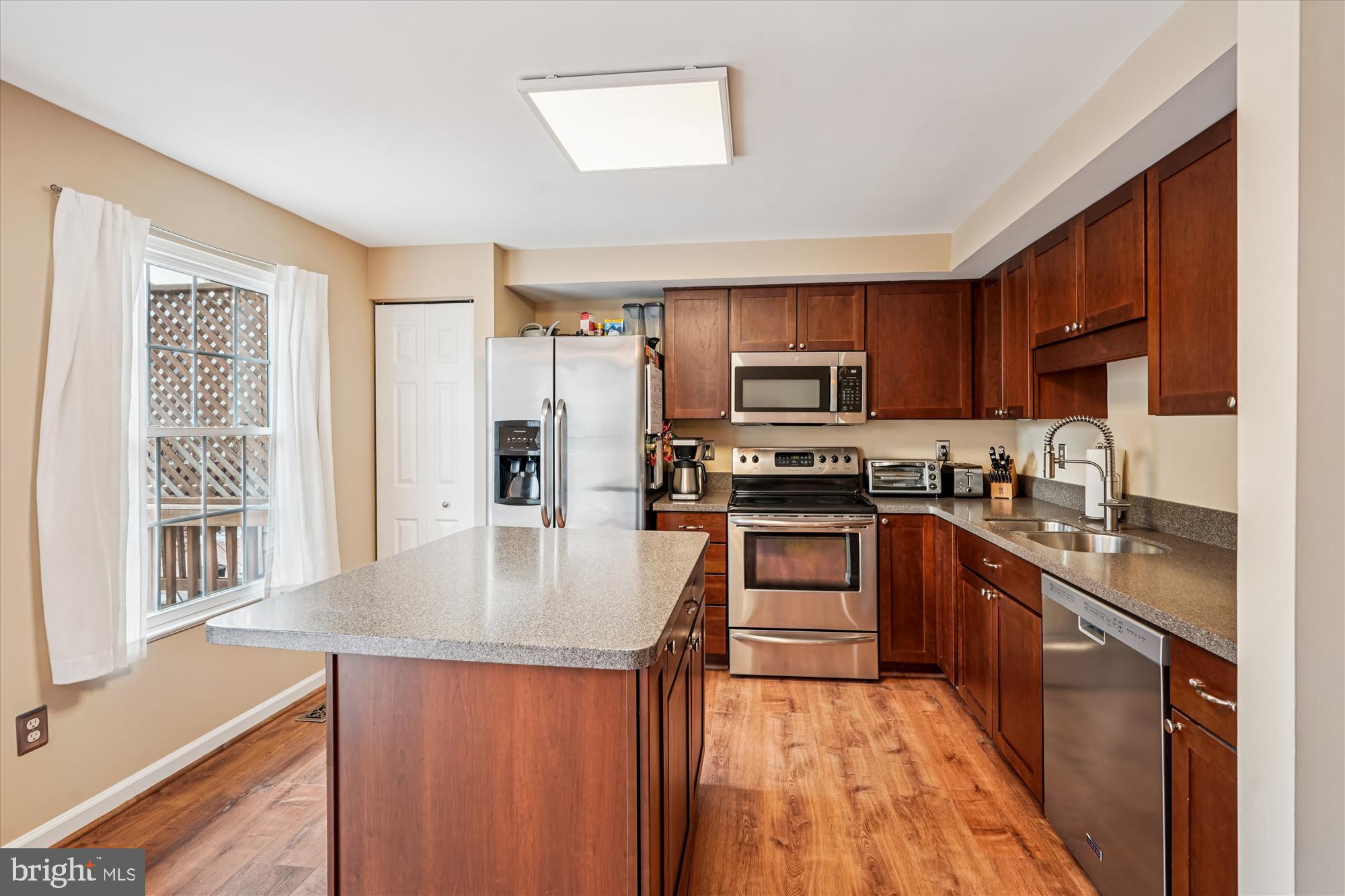 SULLY STATION - Residential