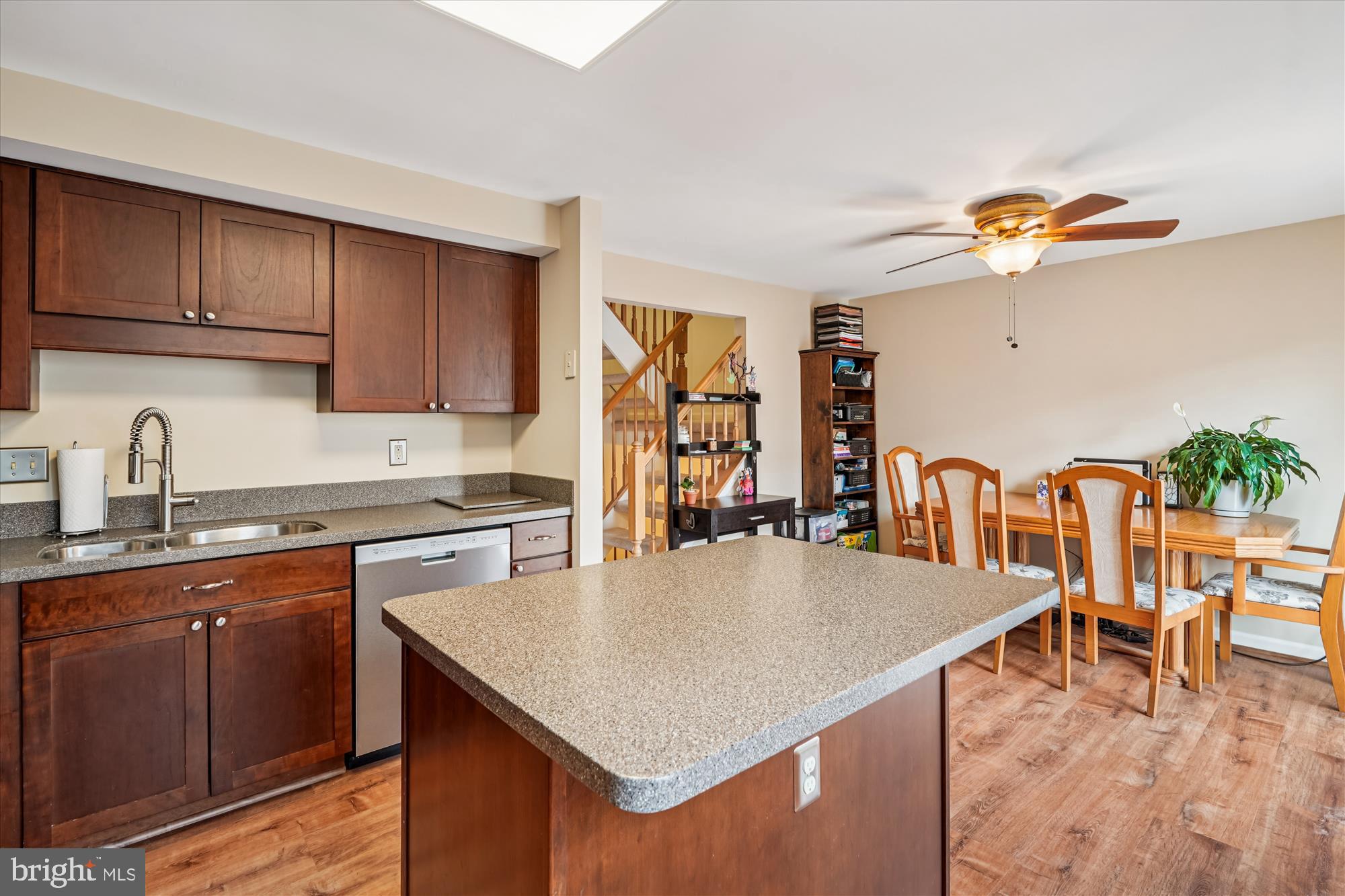 SULLY STATION - Residential