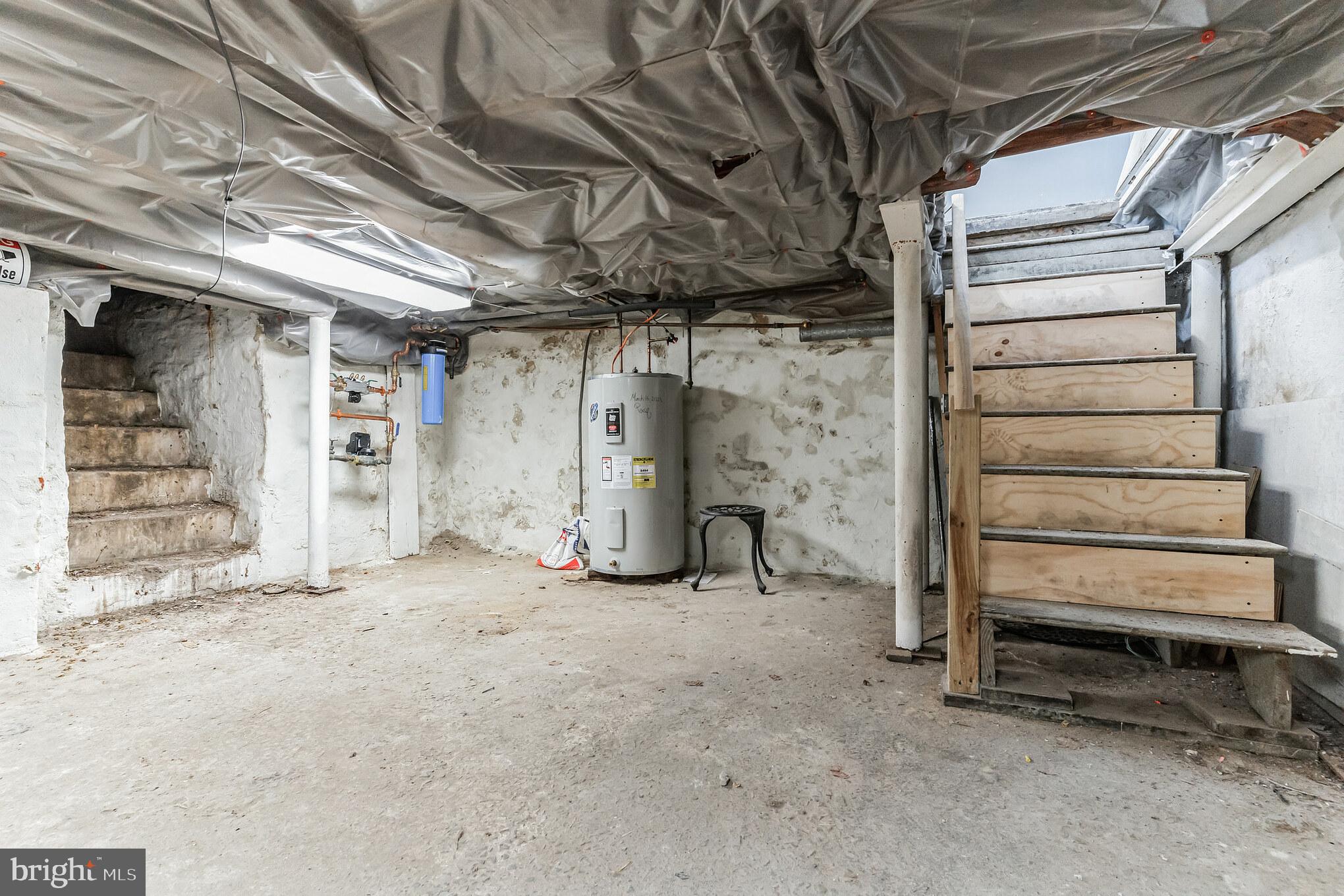 SOUTH STREET - Residential Income