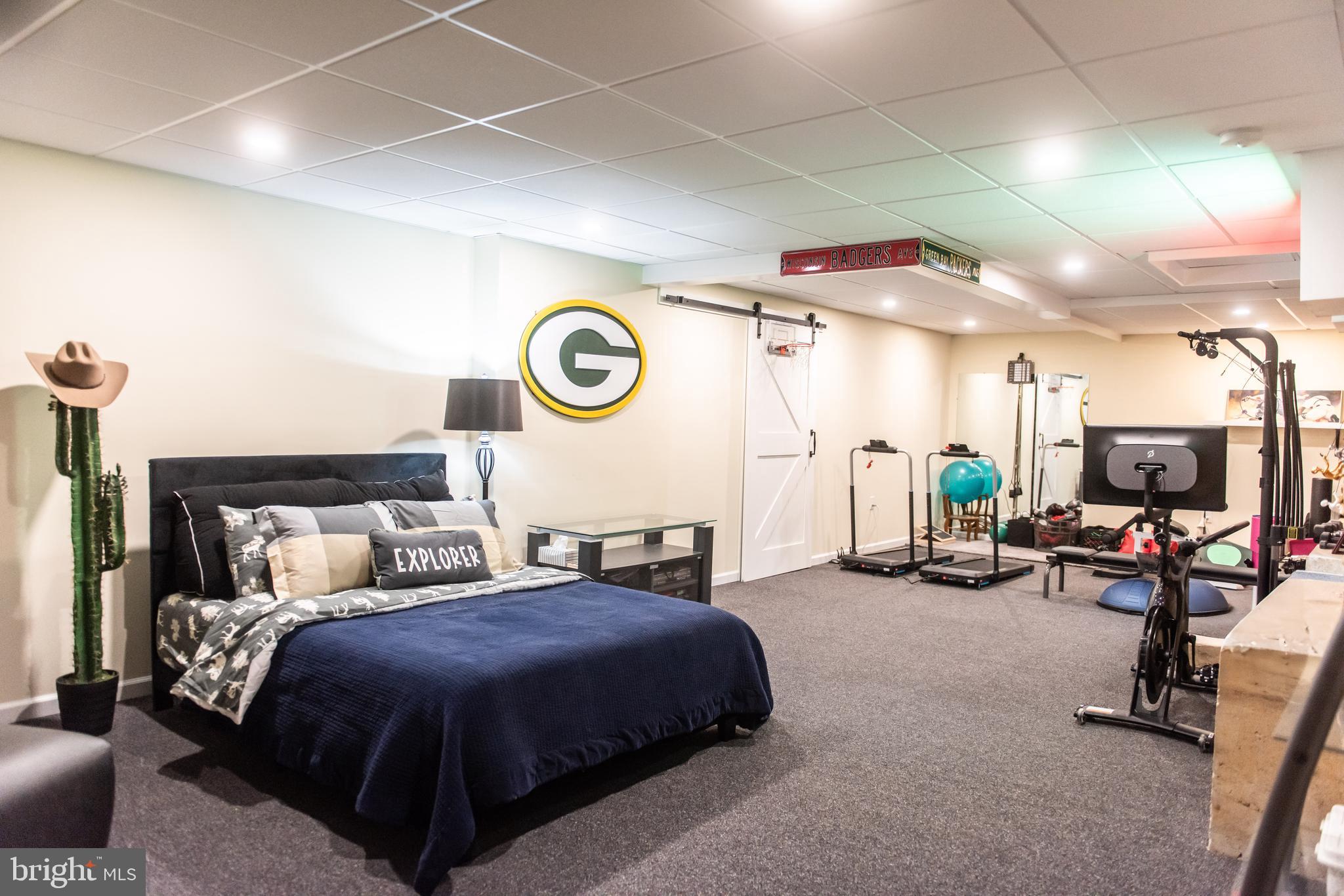 HERSHEY VILLAGE - Residential