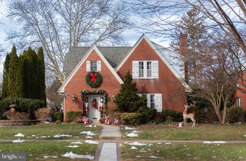 147 ELM AVENUE HERSHEY PA 17033