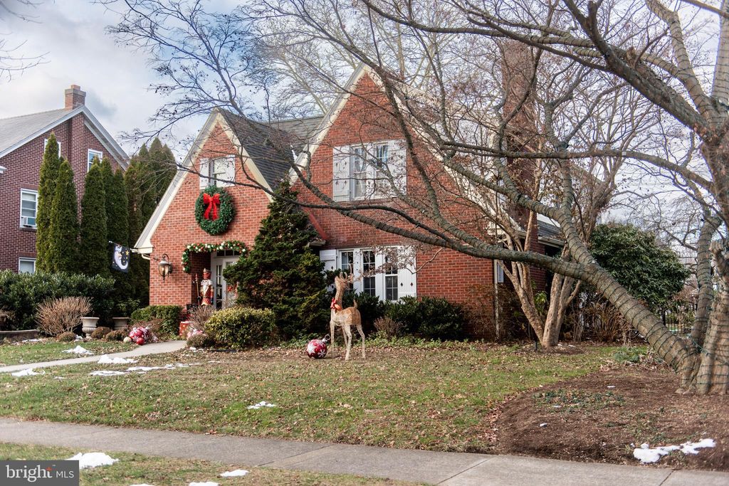 Photo of 147 Elm Avenue, HERSHEY, PA 17033 (MLS # PADA2052404)