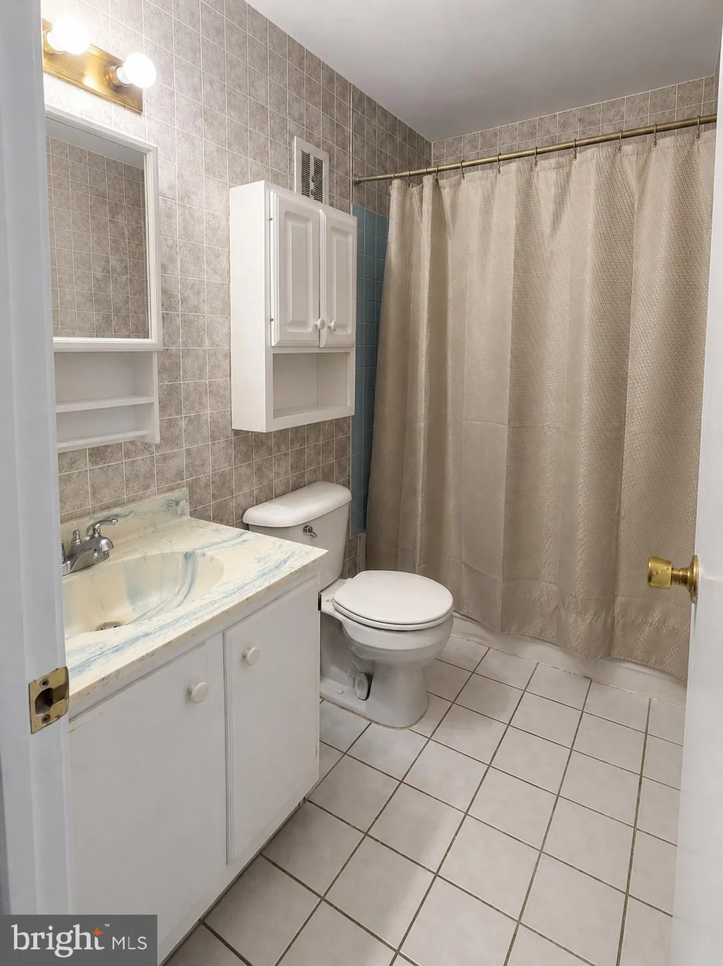 663 Colony Drive, York, PA 17404