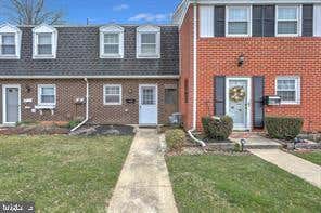 Photo of 663 Colony Drive, YORK, PA 17404 (MLS # PAYK2109464)