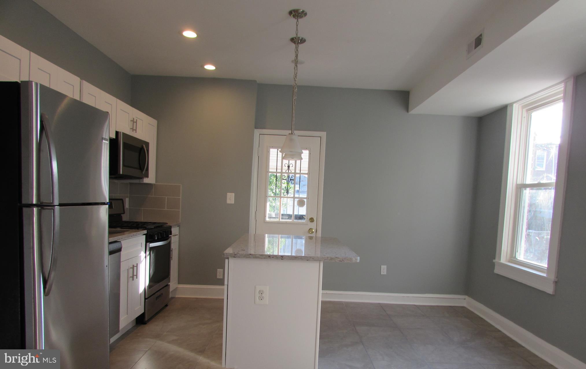 2735 CHESTERFIELD AVENUE